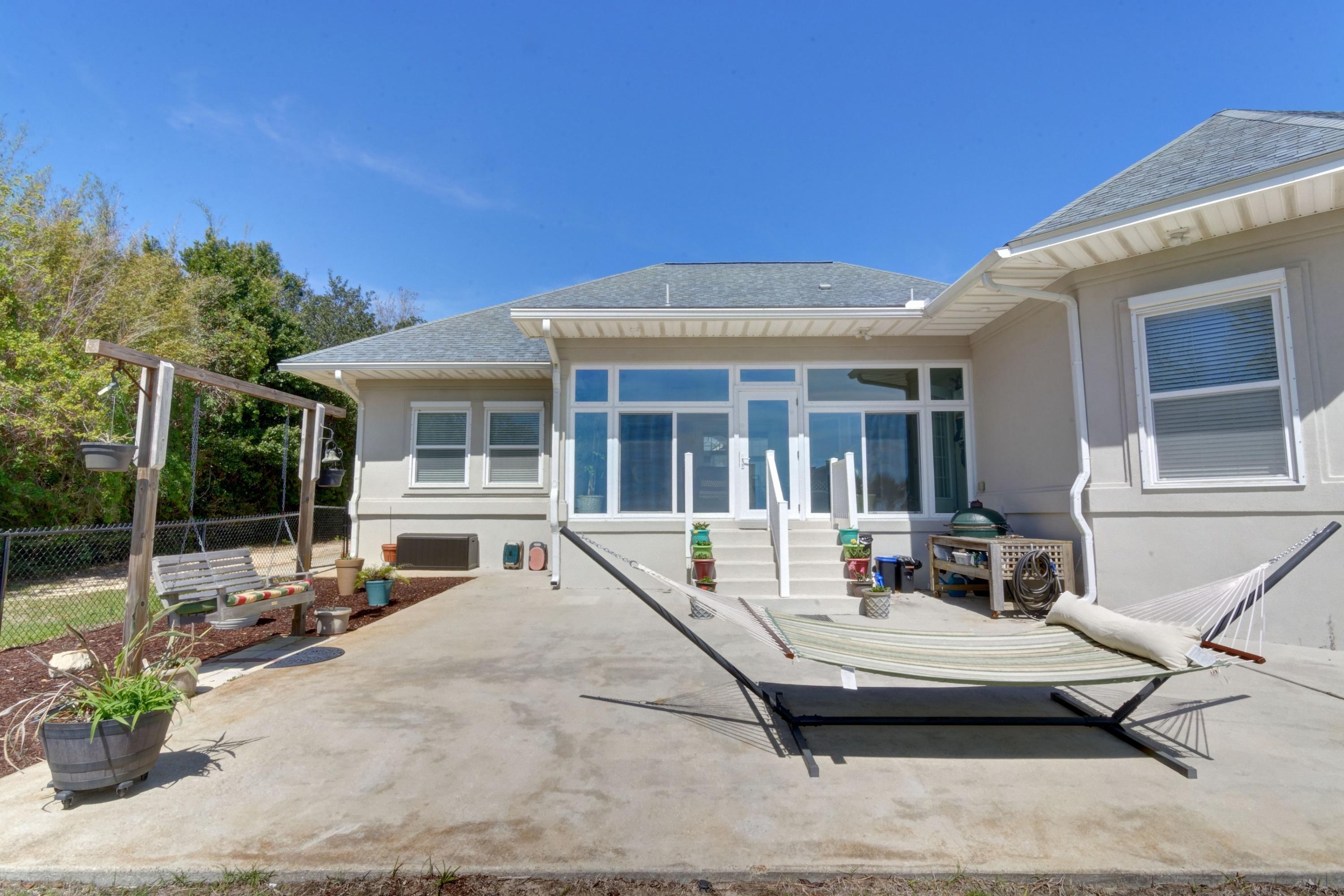 WOODLAWN SHORES - Residential