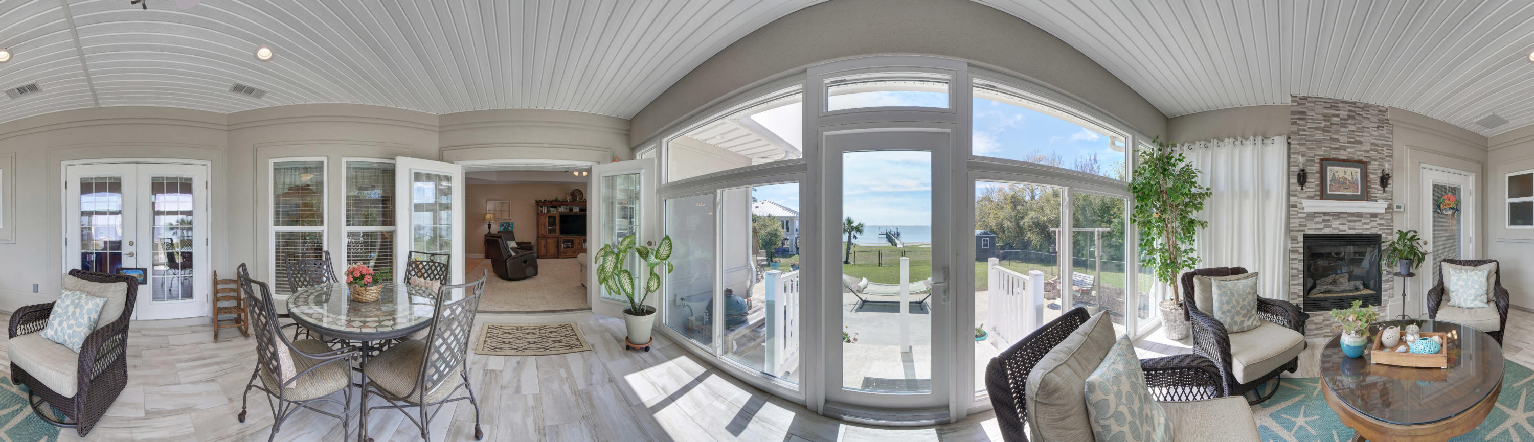 WOODLAWN SHORES - Residential