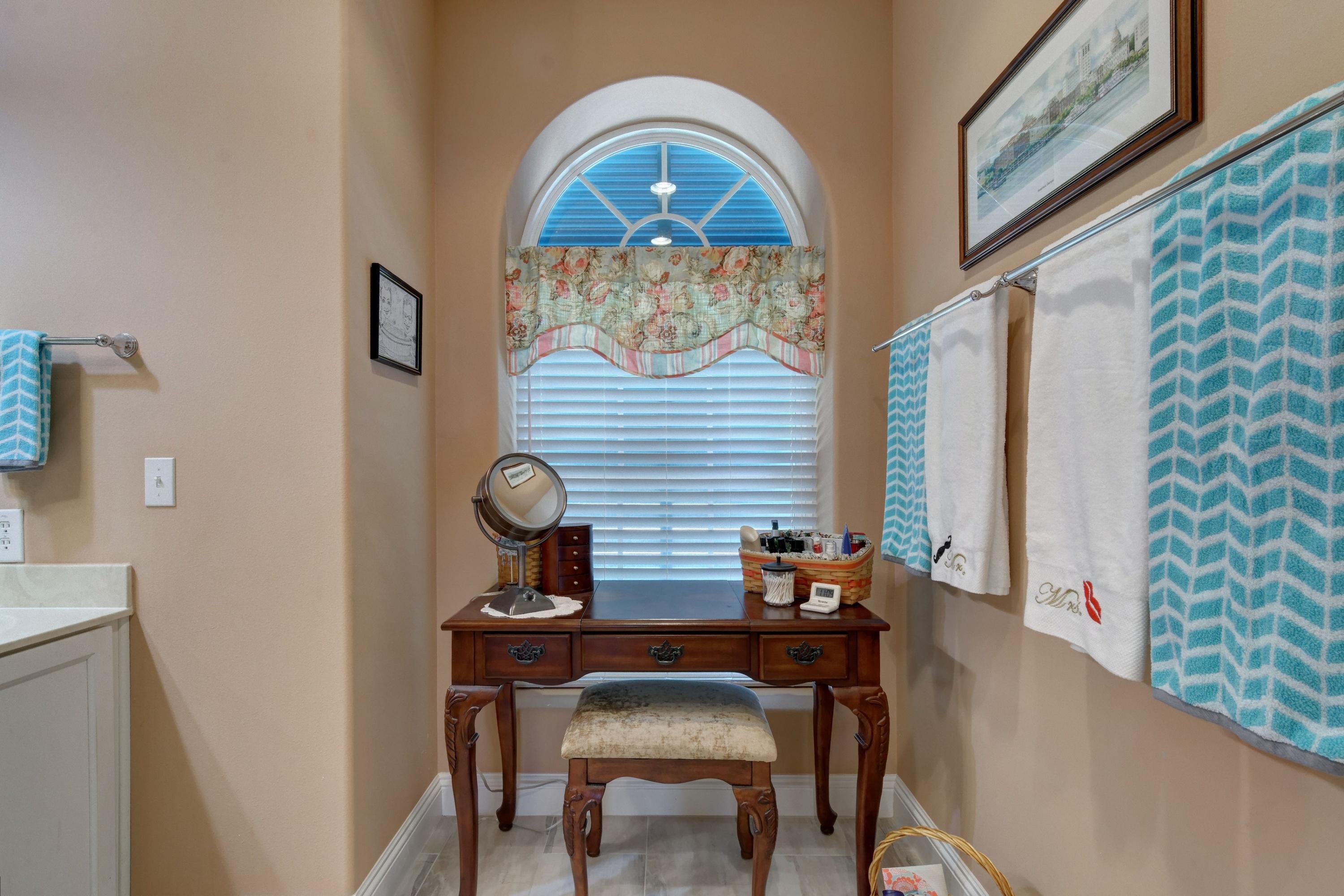 WOODLAWN SHORES - Residential