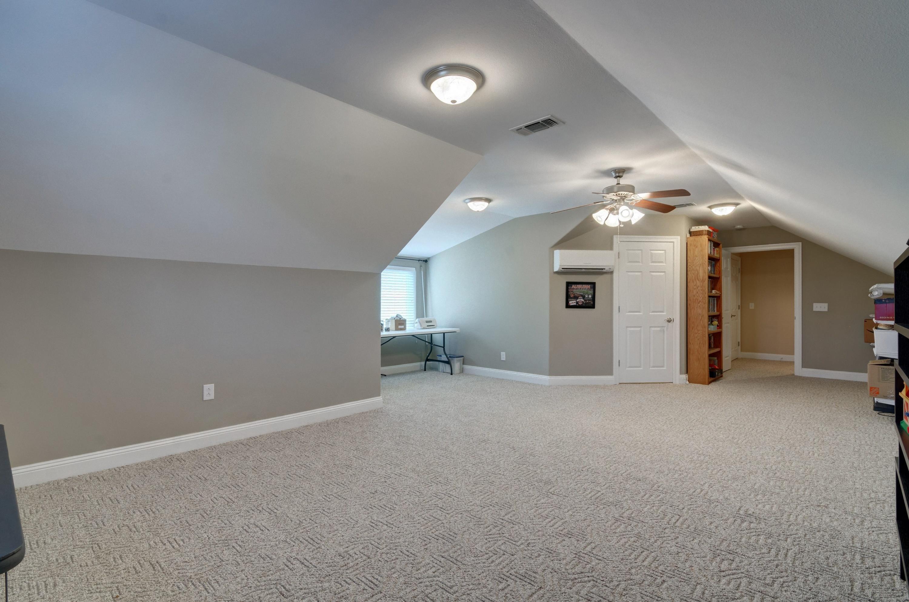 WOODLAWN SHORES - Residential