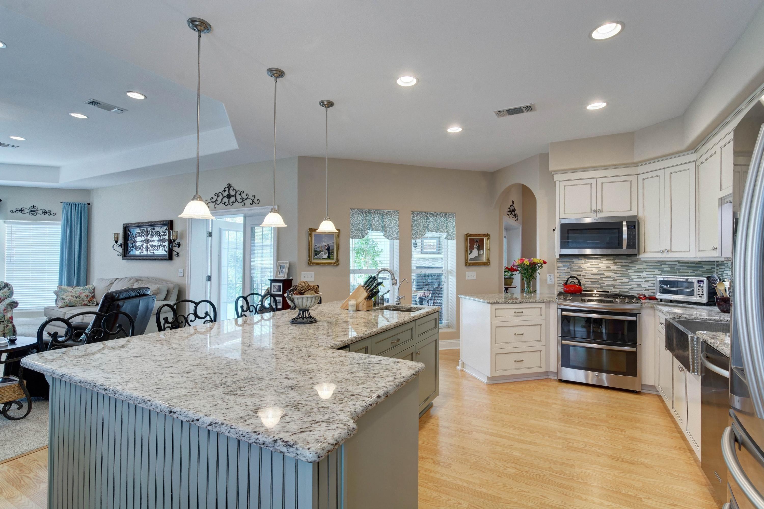 WOODLAWN SHORES - Residential