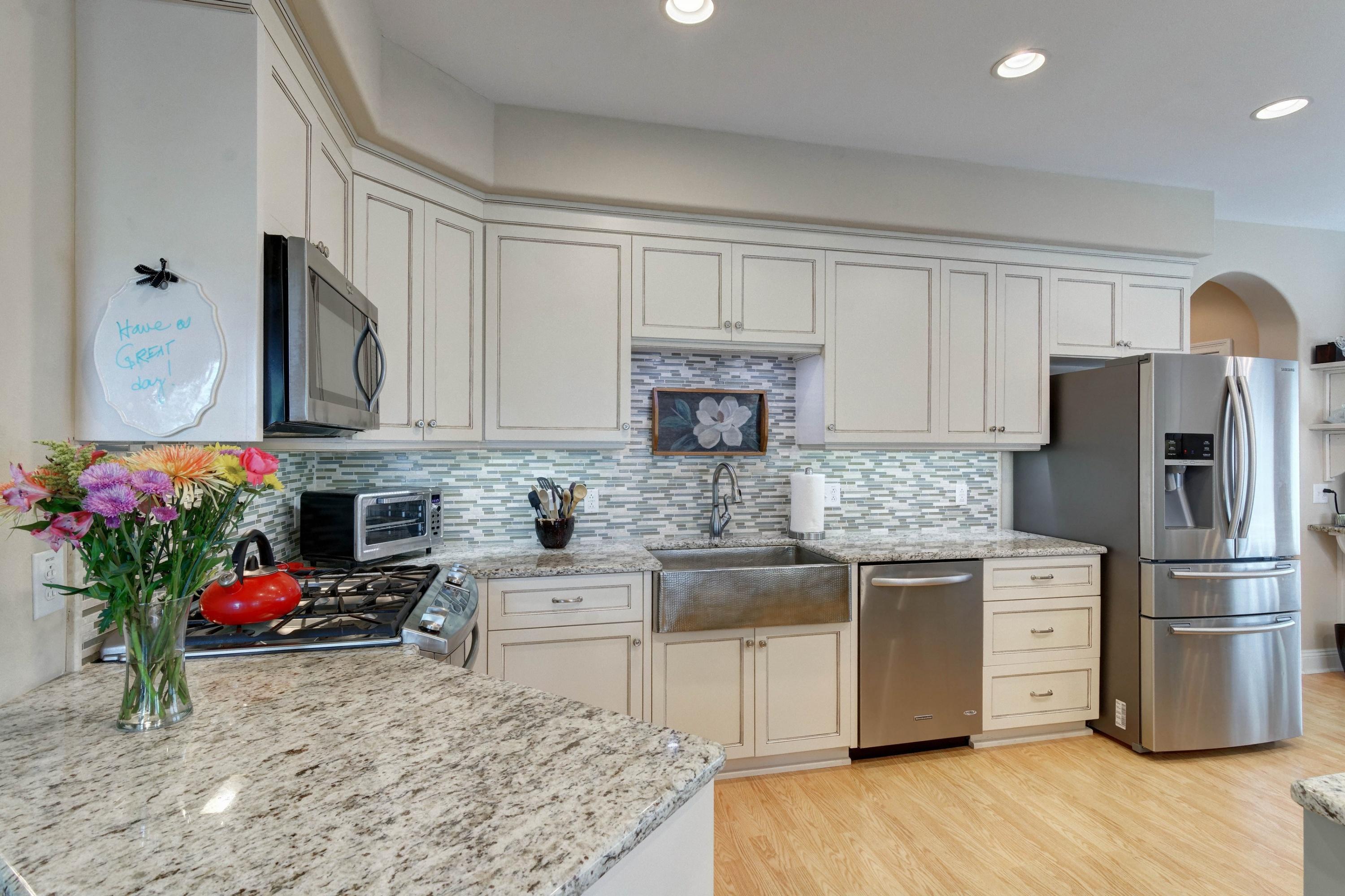 WOODLAWN SHORES - Residential