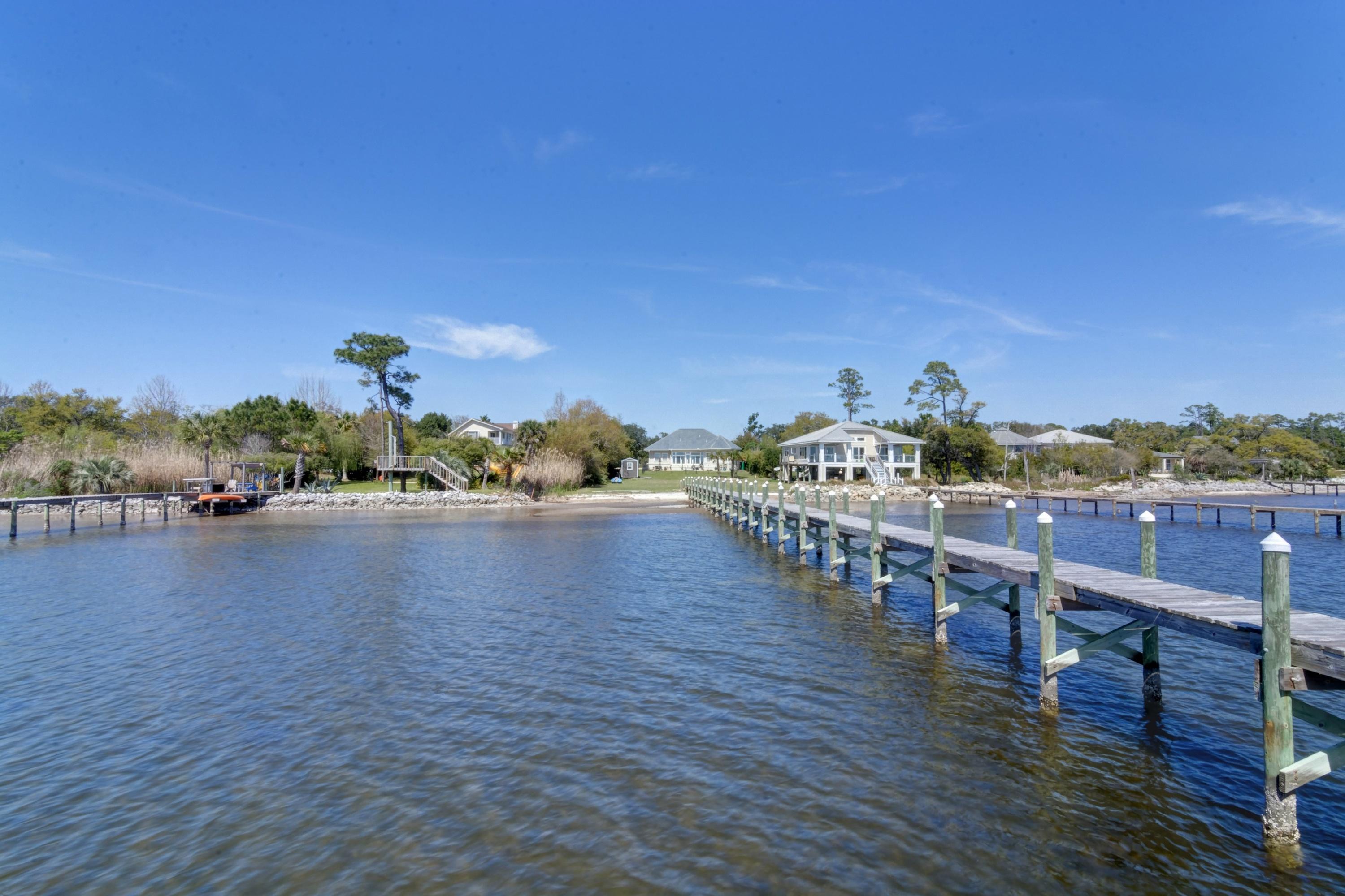 WOODLAWN SHORES - Residential