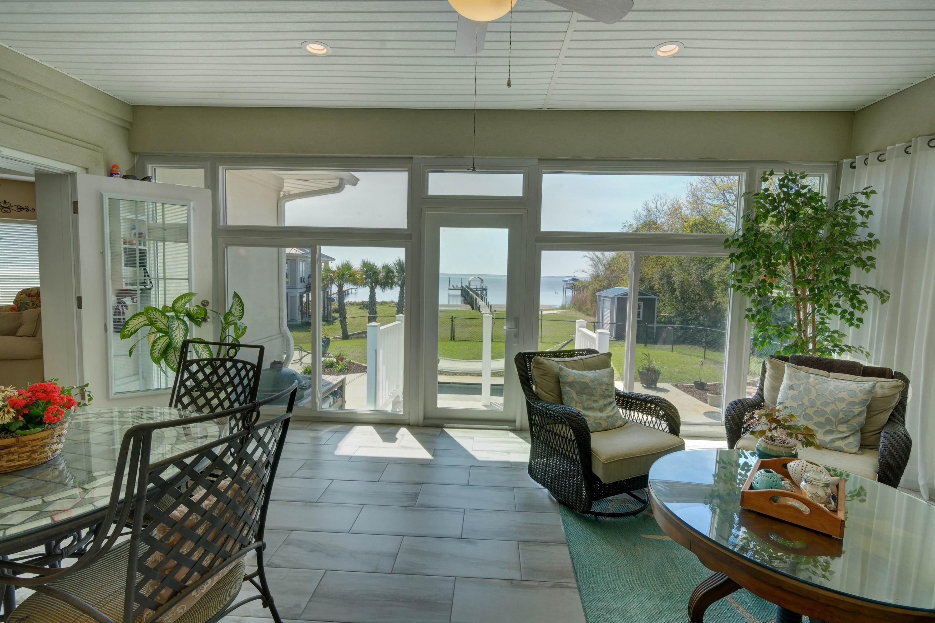 WOODLAWN SHORES - Residential