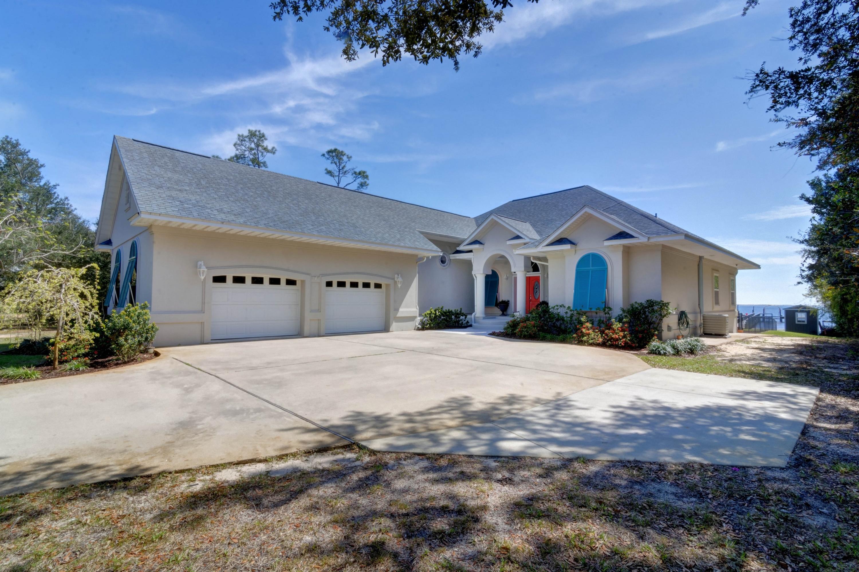 WOODLAWN SHORES - Residential