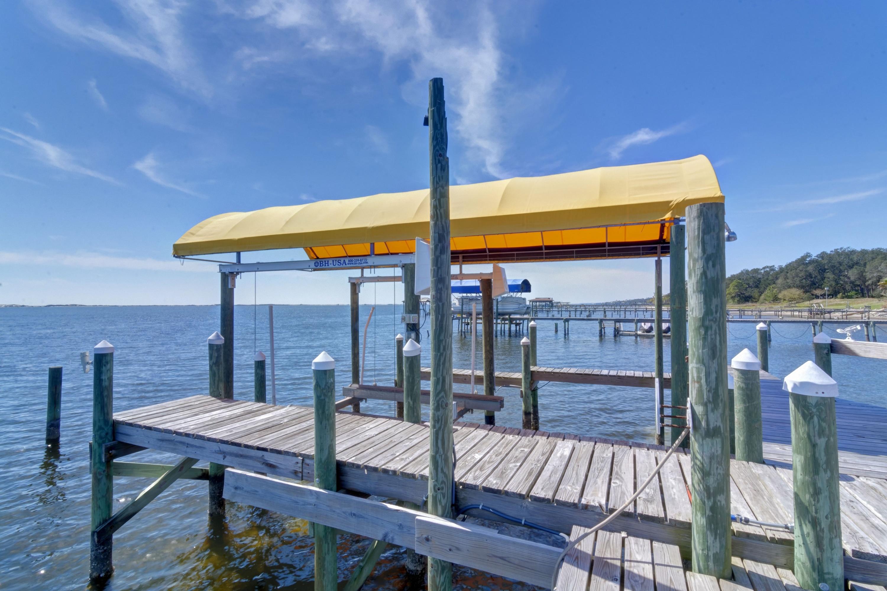 WOODLAWN SHORES - Residential