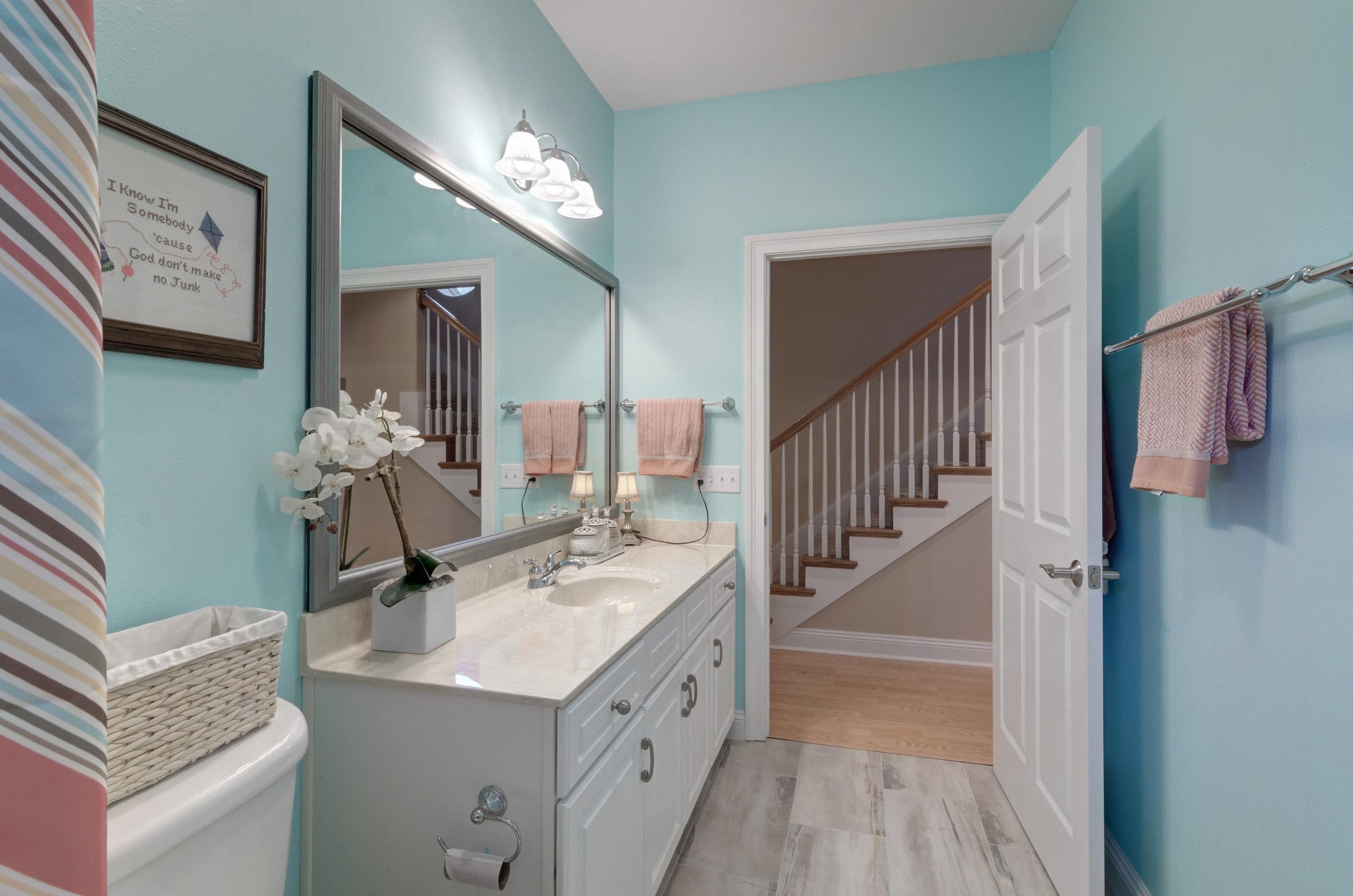 WOODLAWN SHORES - Residential