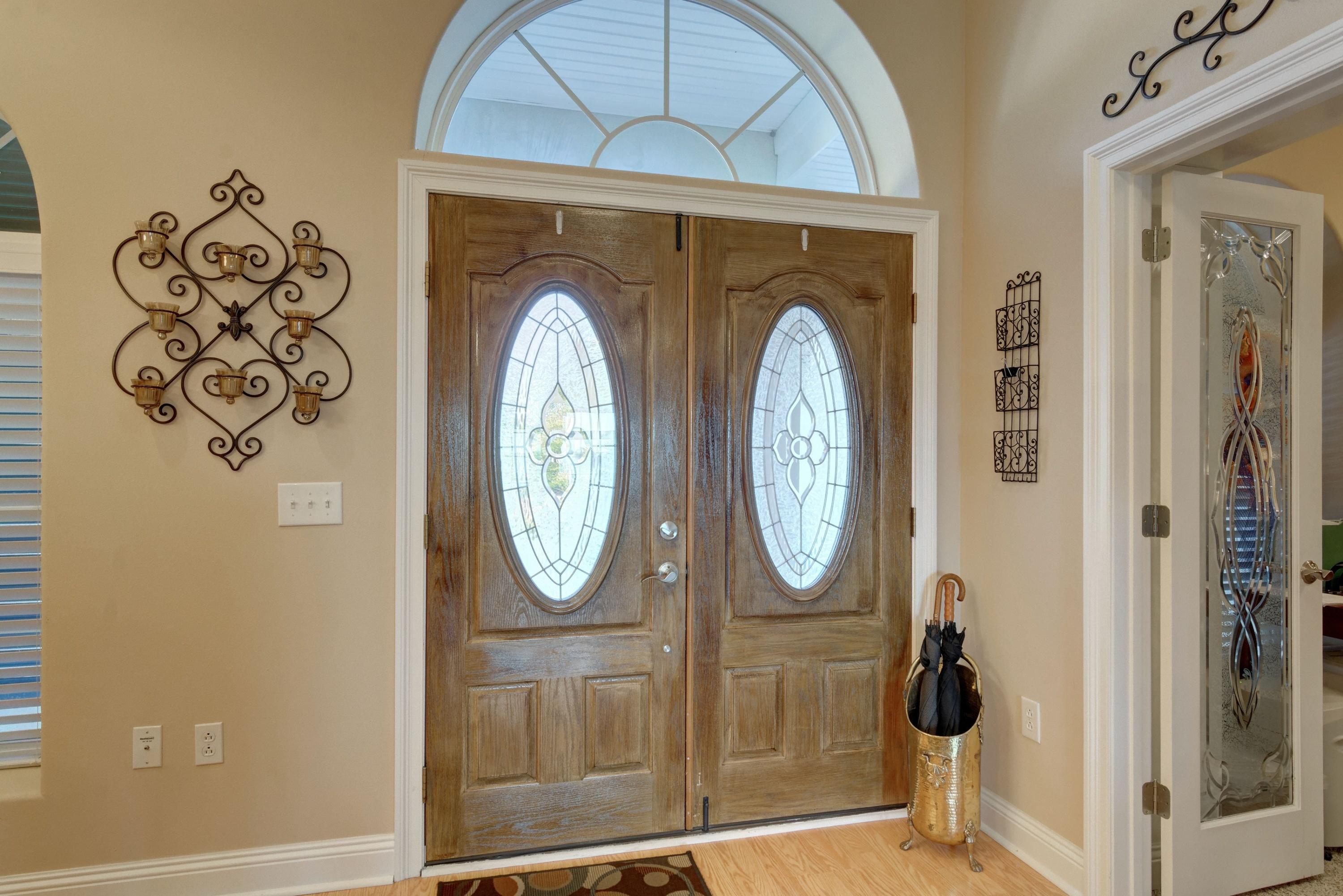 WOODLAWN SHORES - Residential