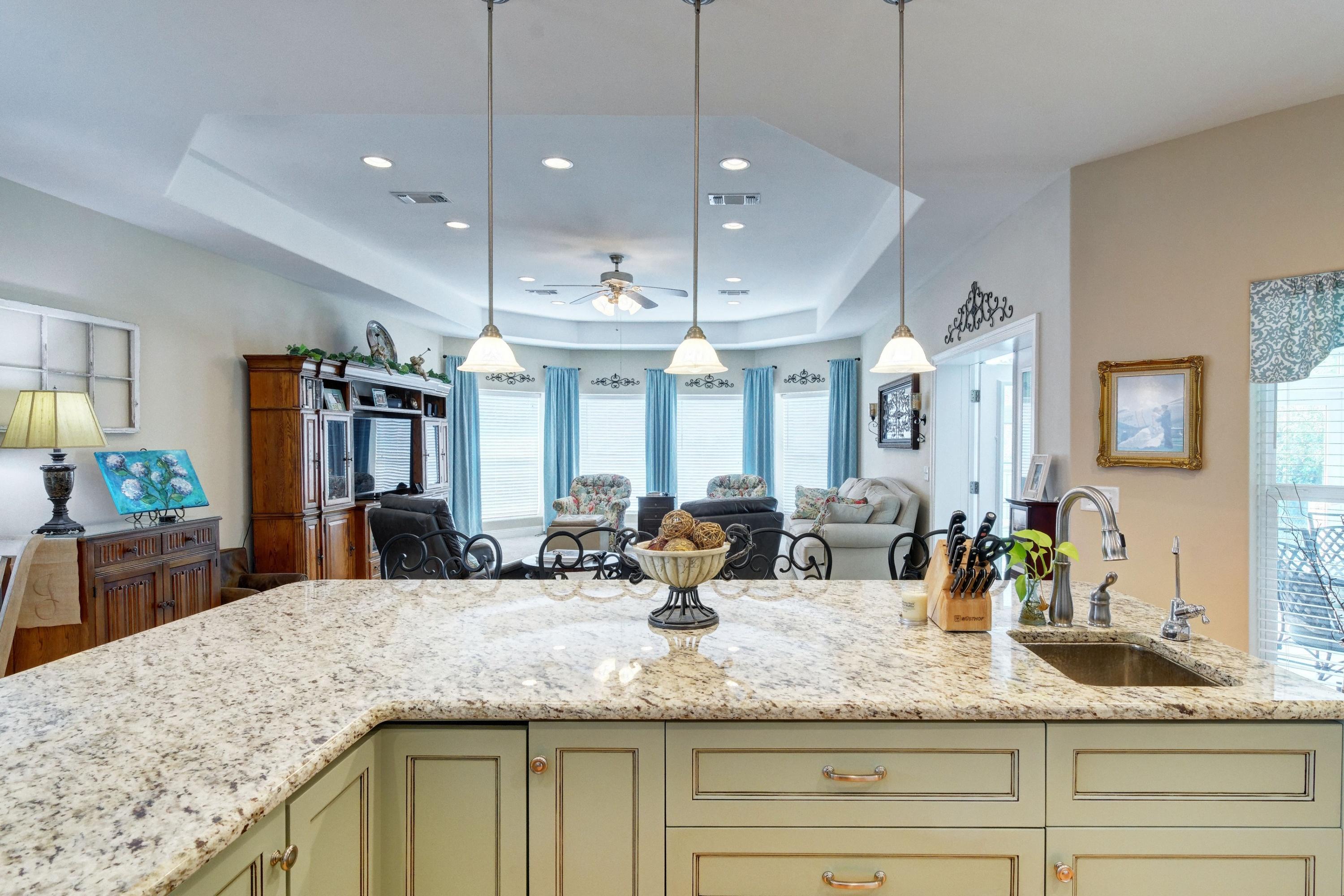 WOODLAWN SHORES - Residential