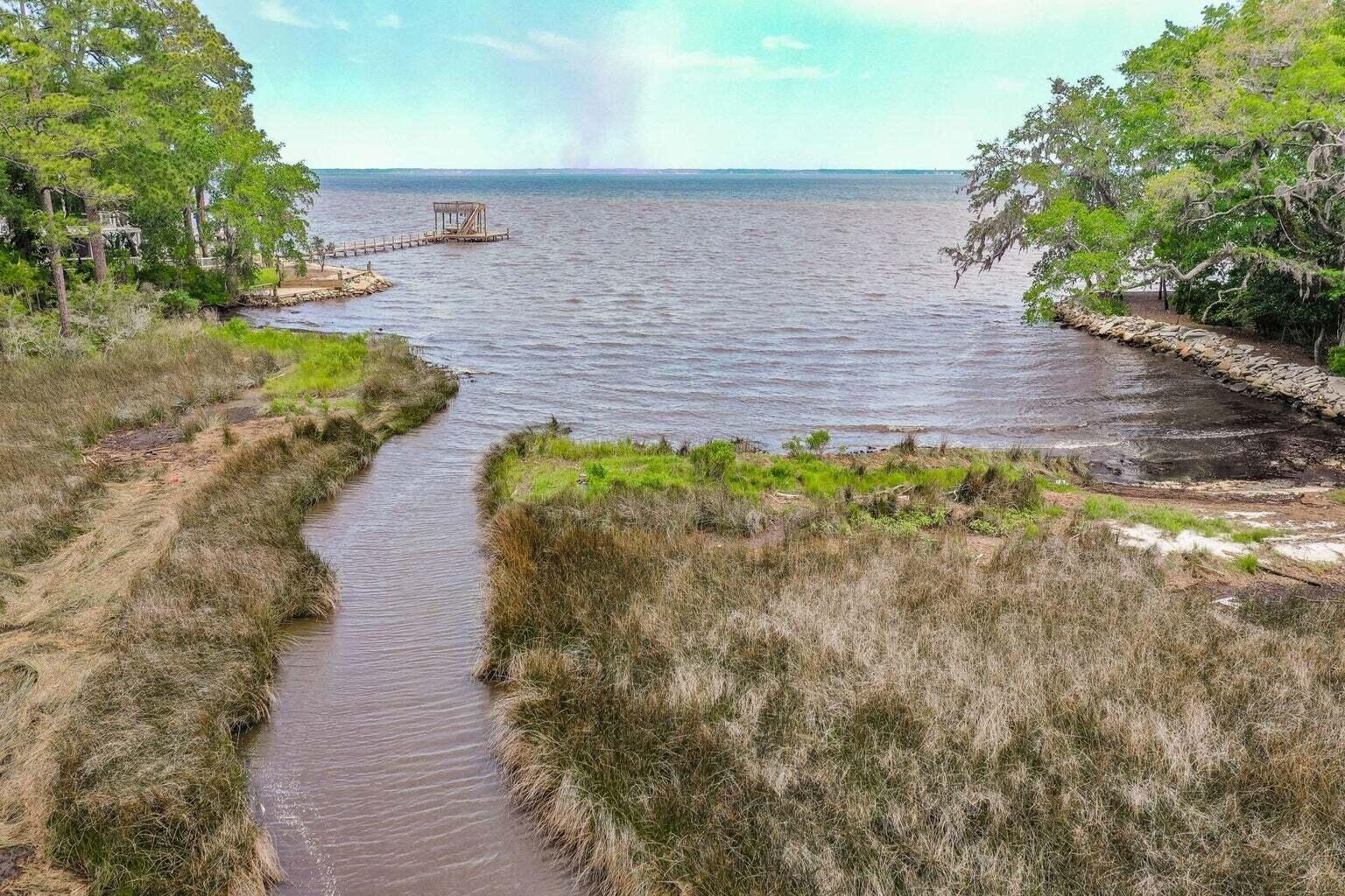 EDEN BAY ESTATES - Land