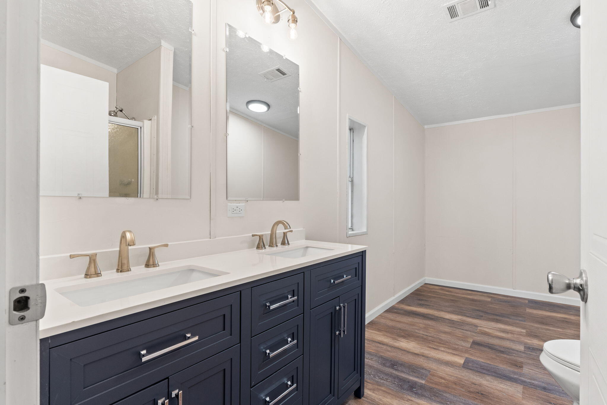 JUNIPER LAKE ESTATES - Residential
