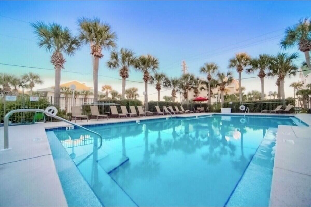 CARIBBEAN DUNES PH 2 - Residential