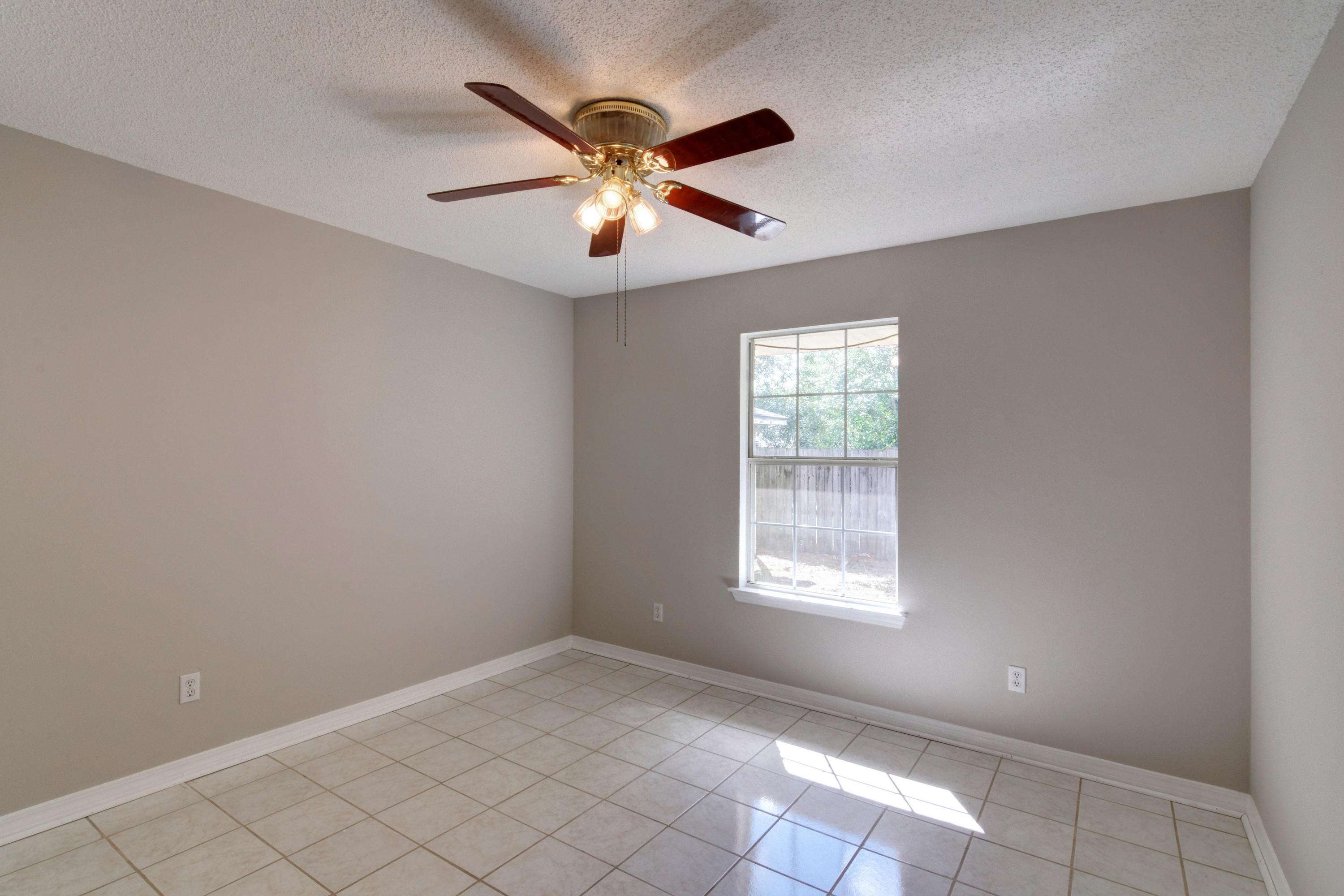 PRO AM ESTATES - Residential