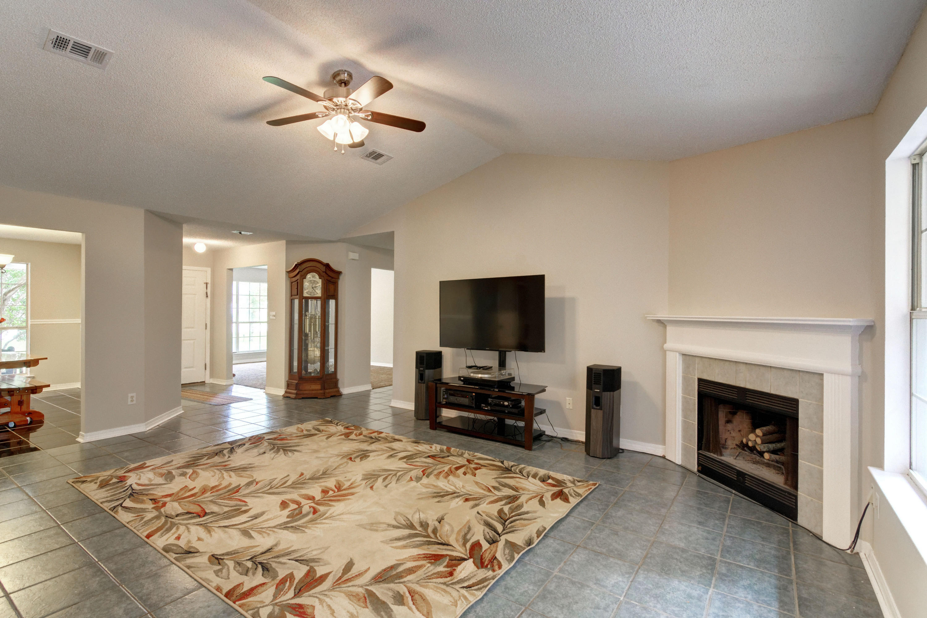 PRO AM ESTATES - Residential