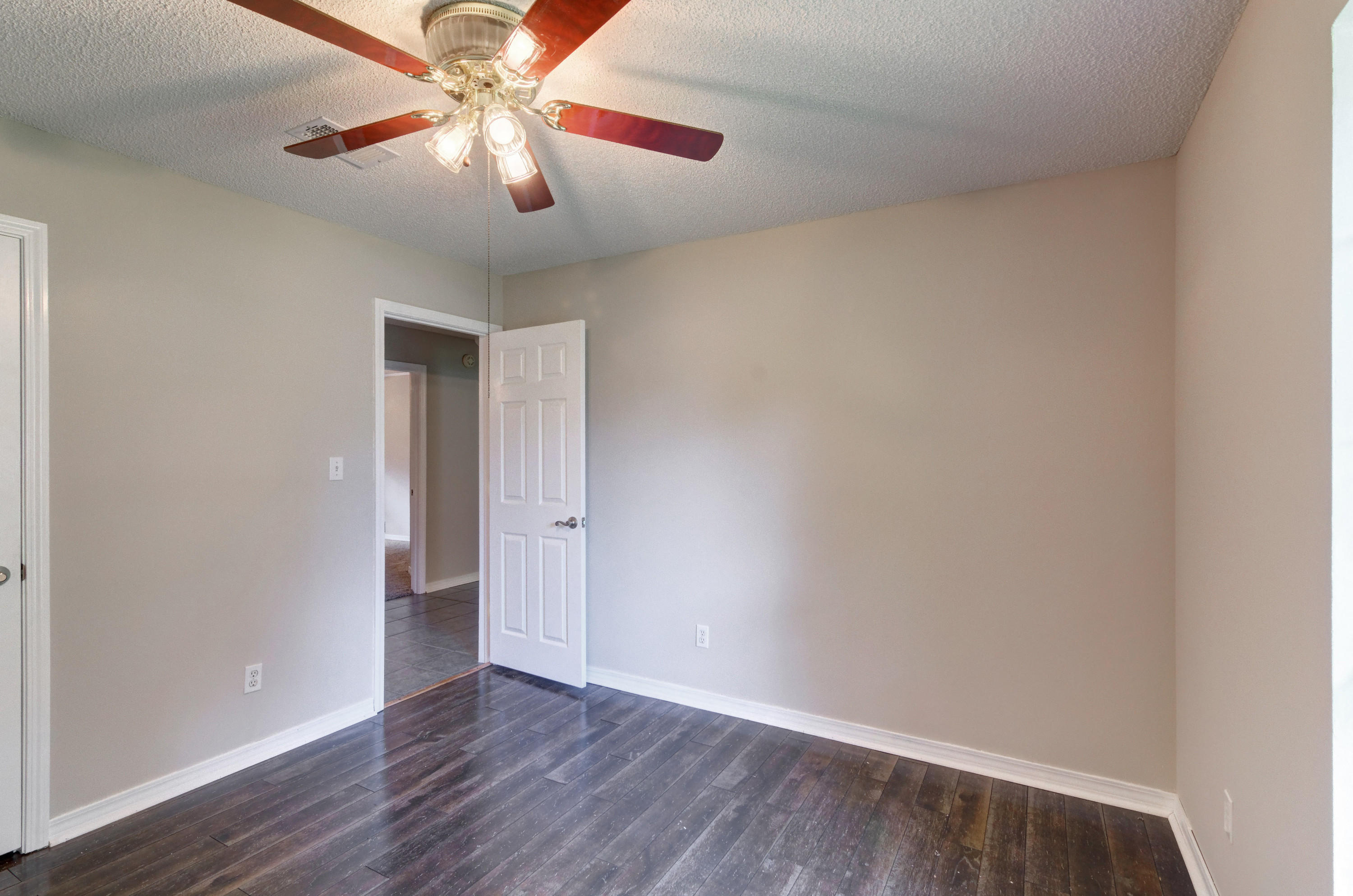 PRO AM ESTATES - Residential