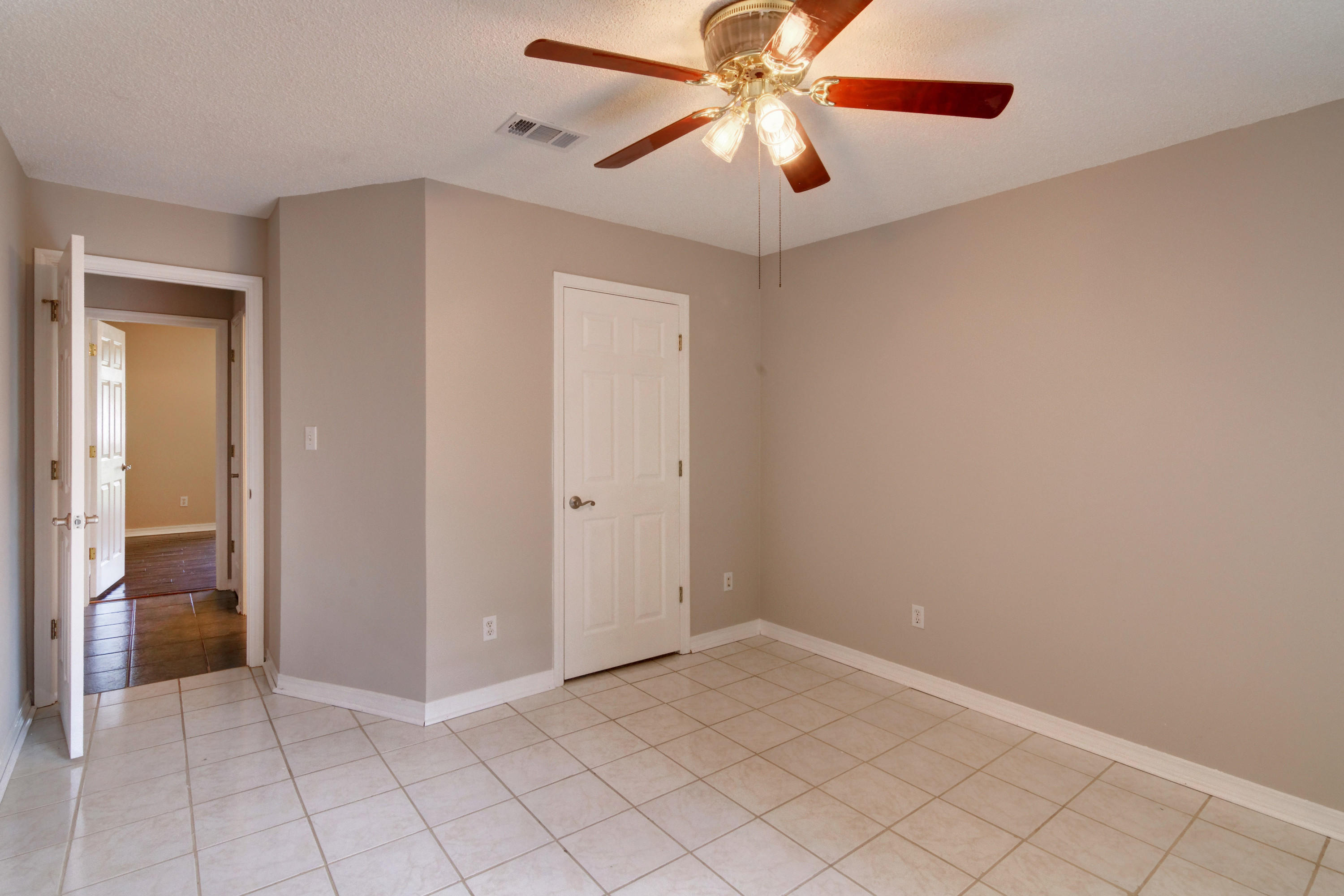 PRO AM ESTATES - Residential