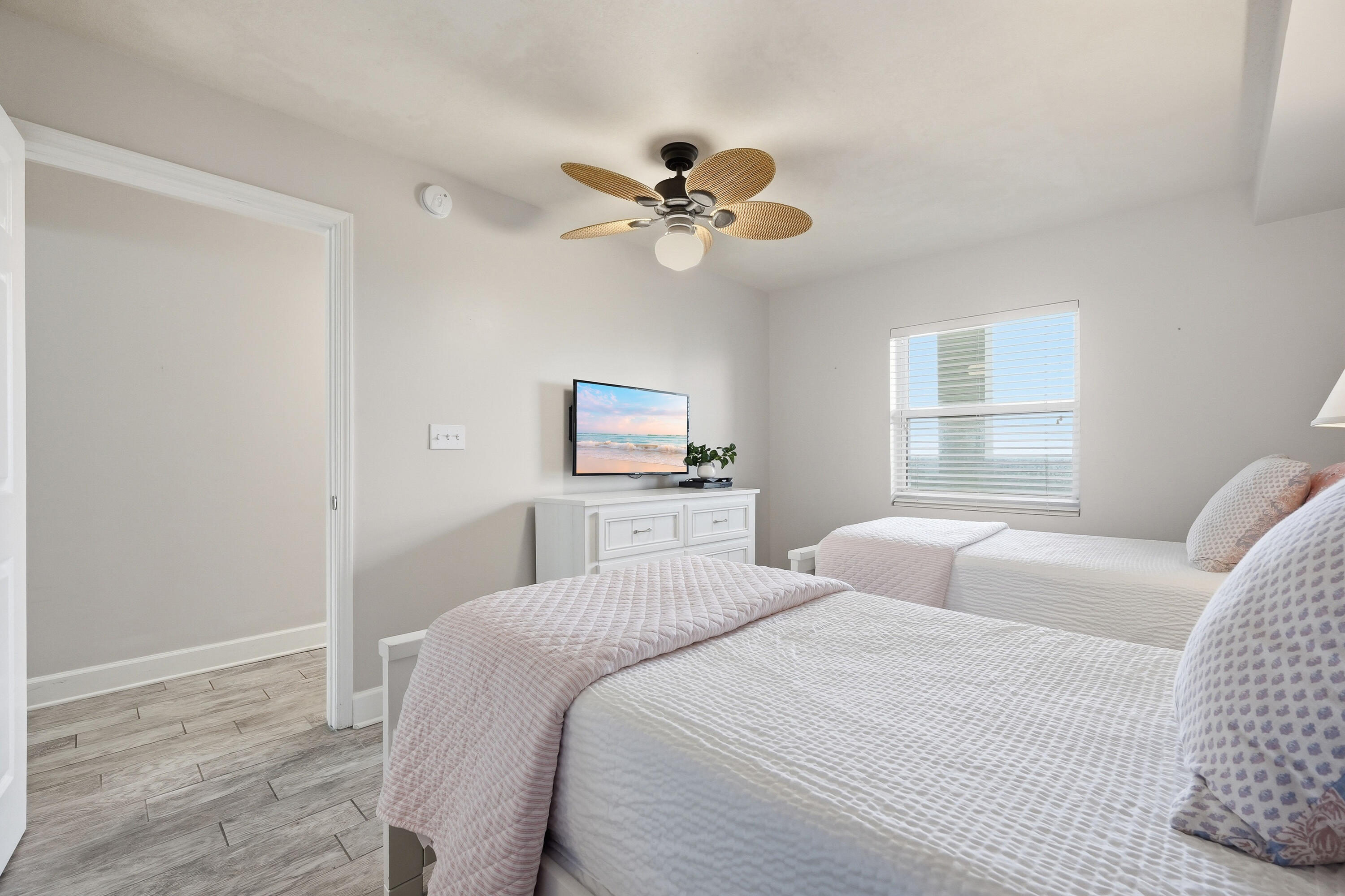 PELICAN ISLE - Residential