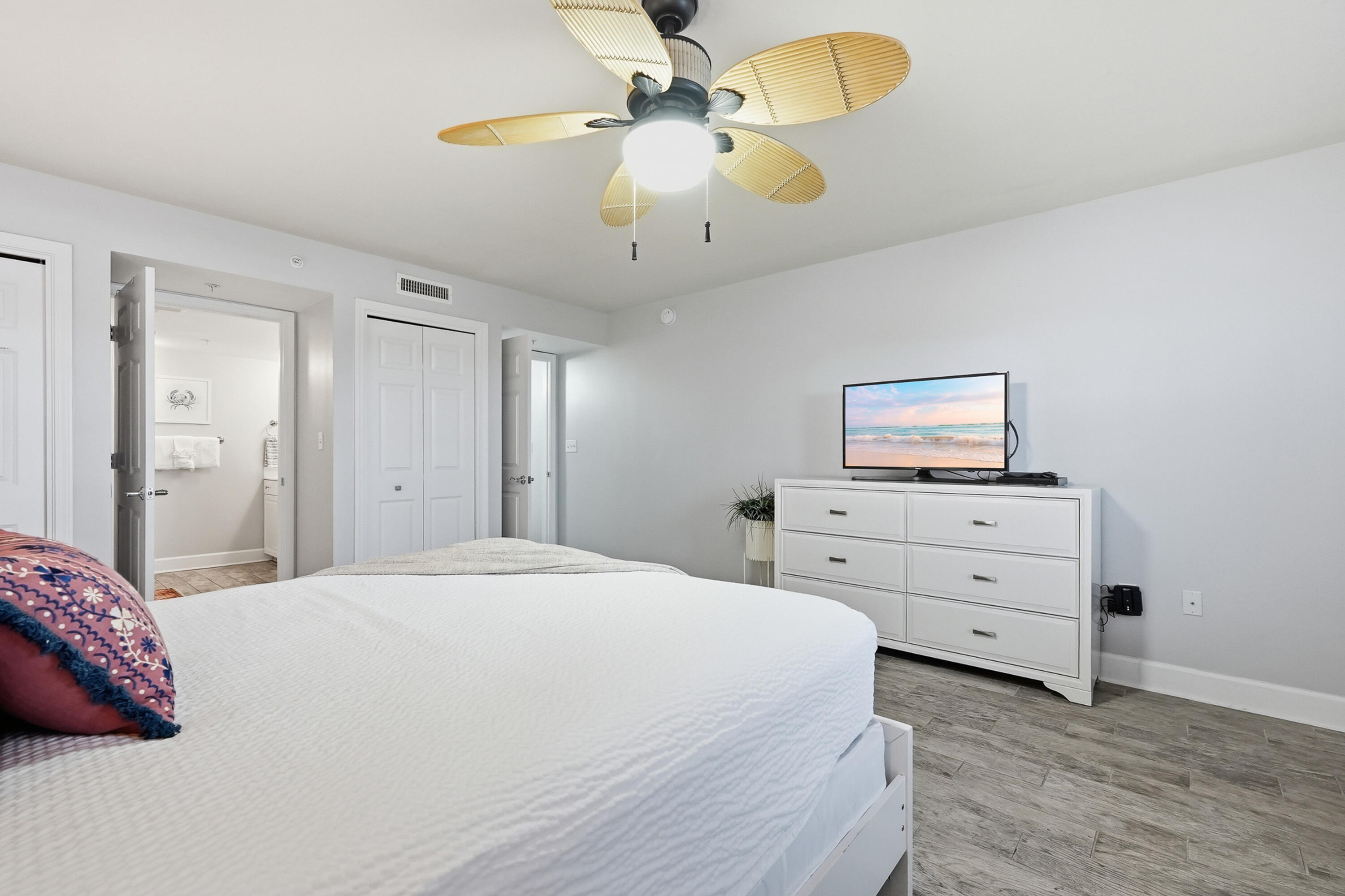 PELICAN ISLE - Residential