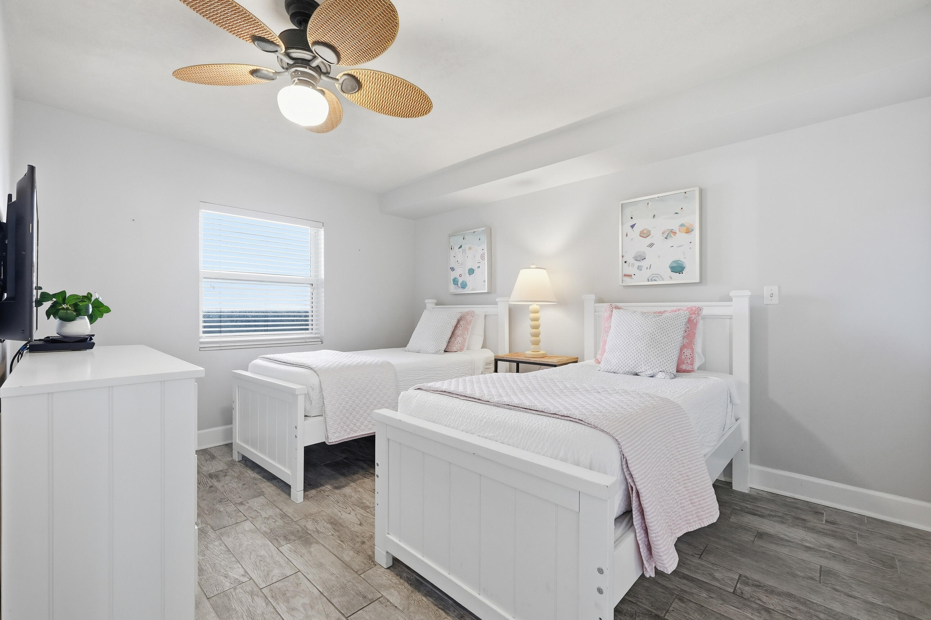 PELICAN ISLE - Residential