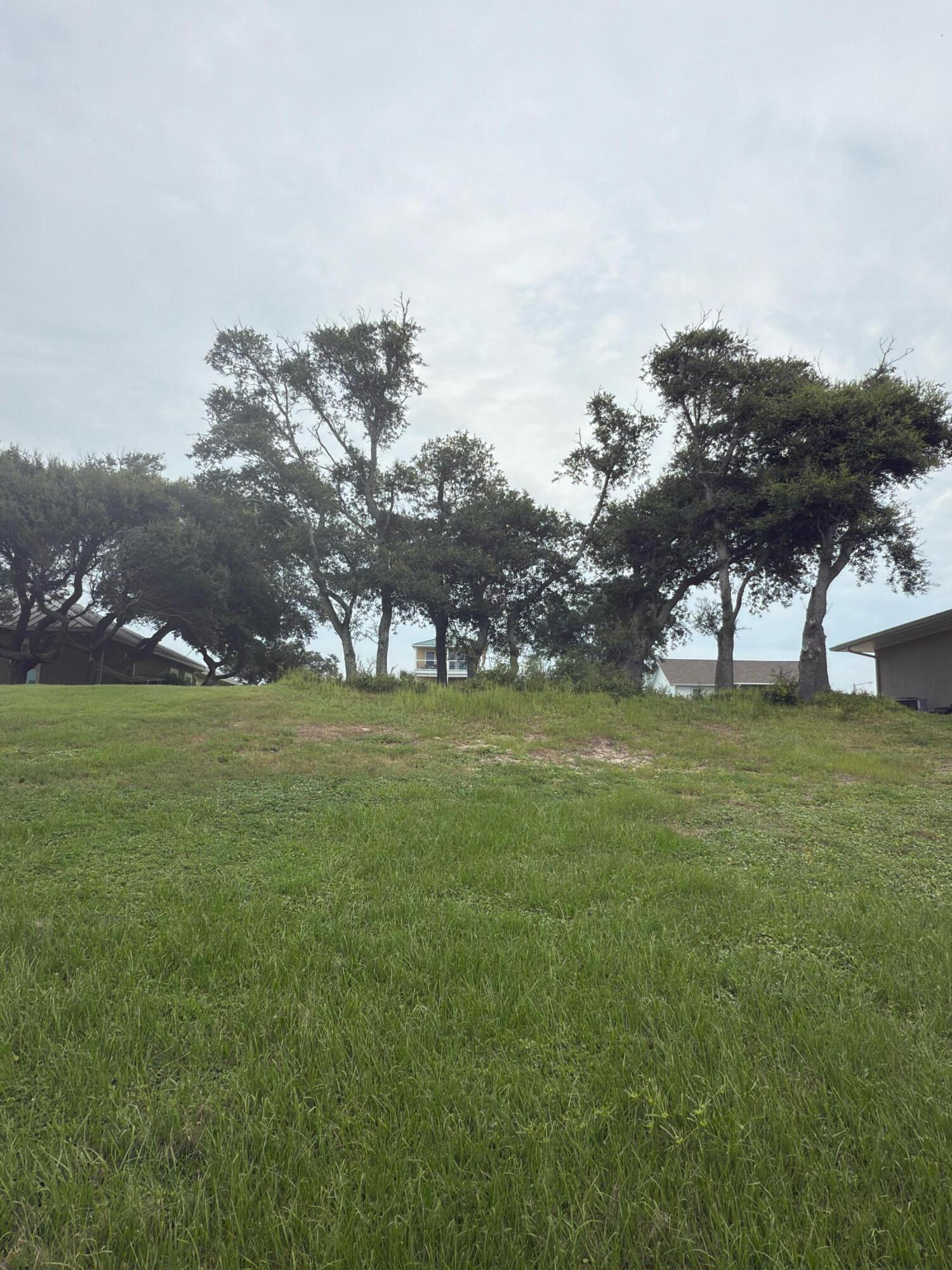 NO RECORDED SUBDIVISION - Land