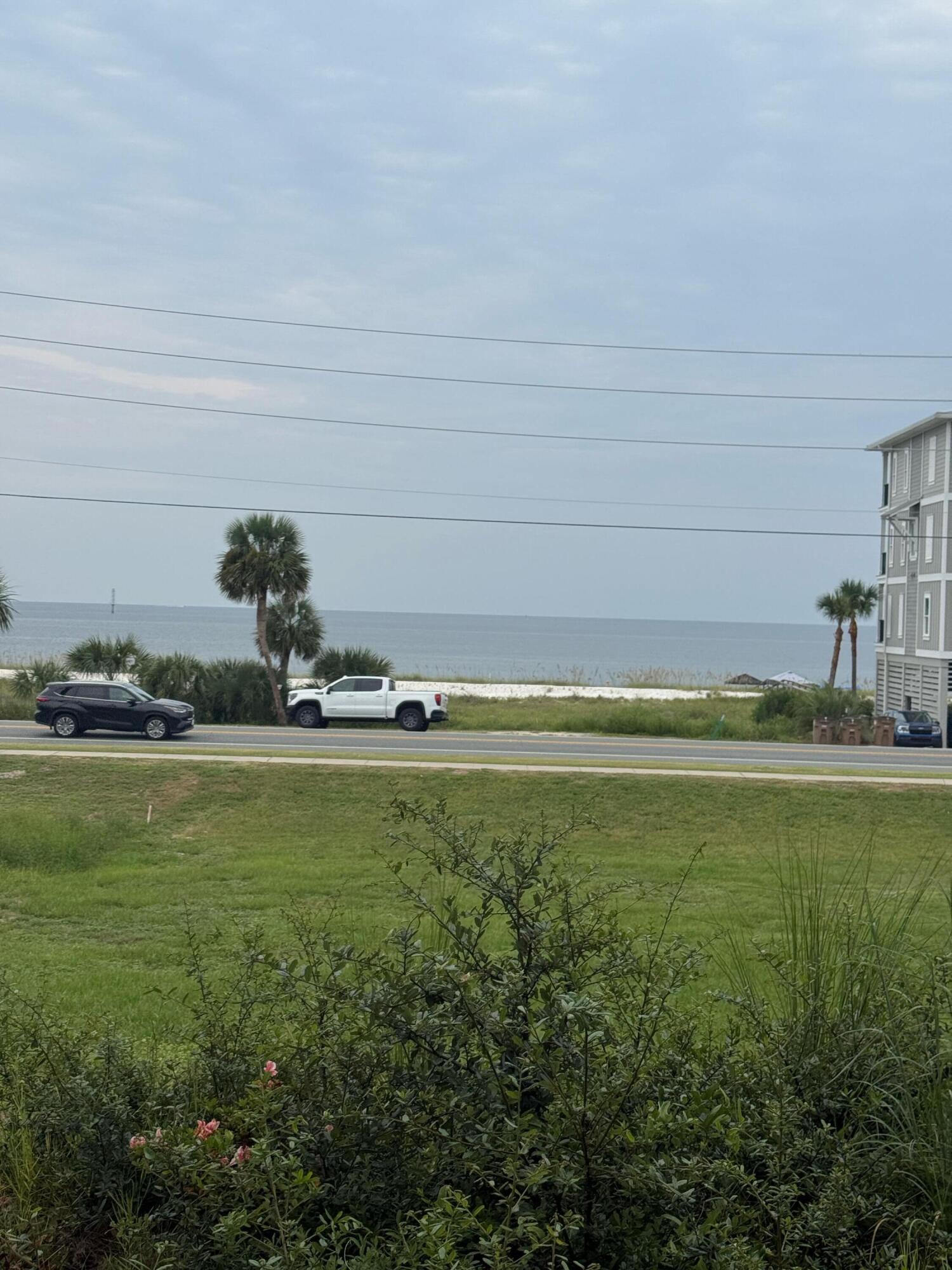 NO RECORDED SUBDIVISION - Land