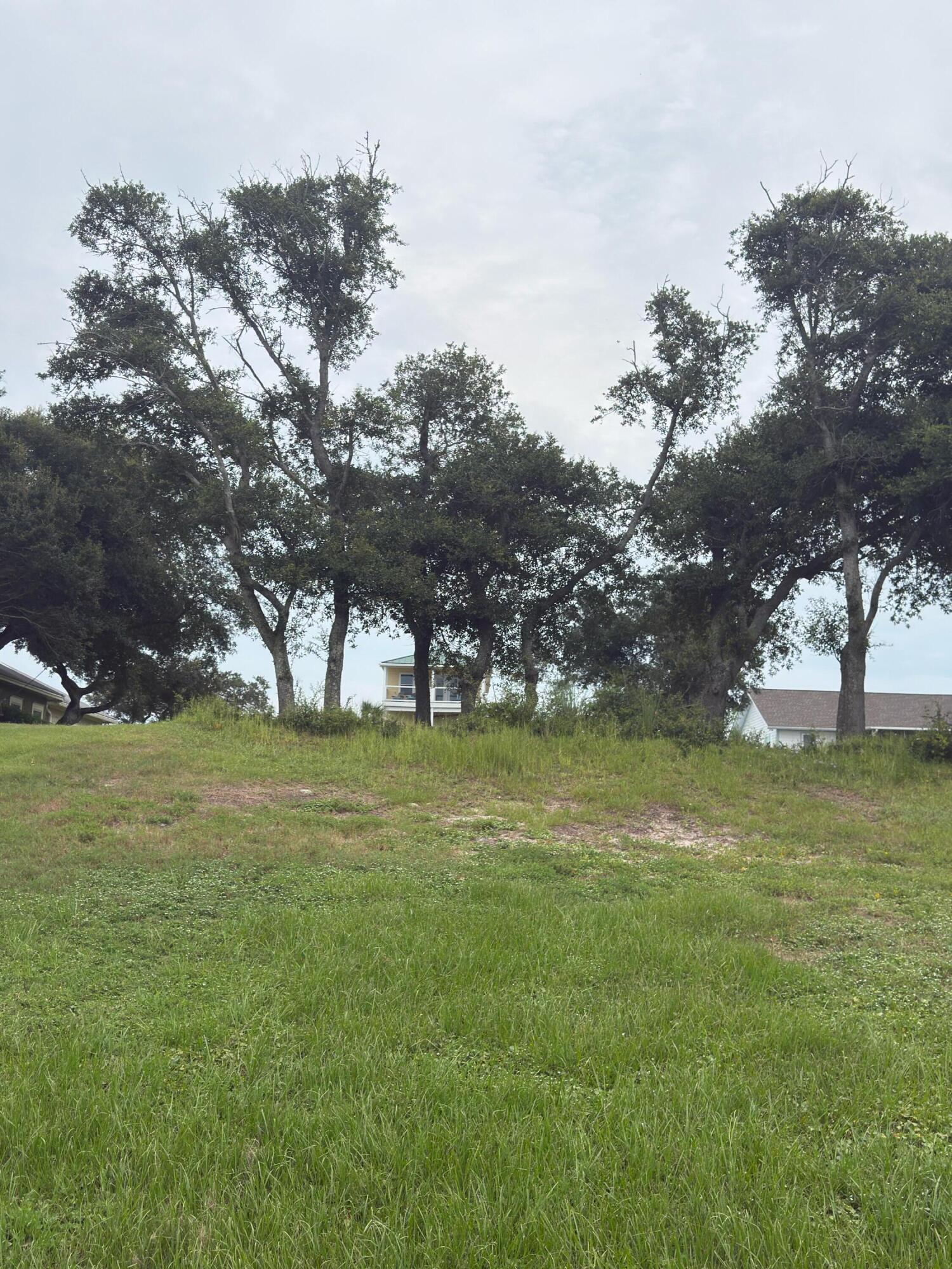 NO RECORDED SUBDIVISION - Land