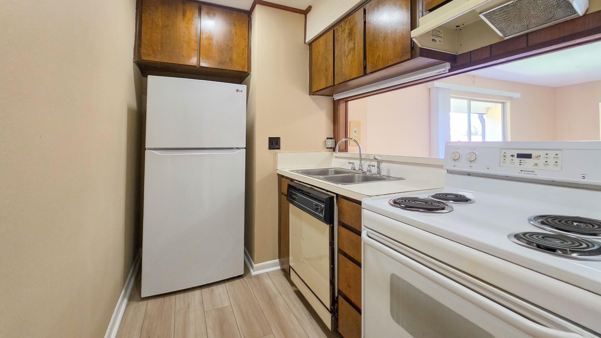 405 Marshall Court 7