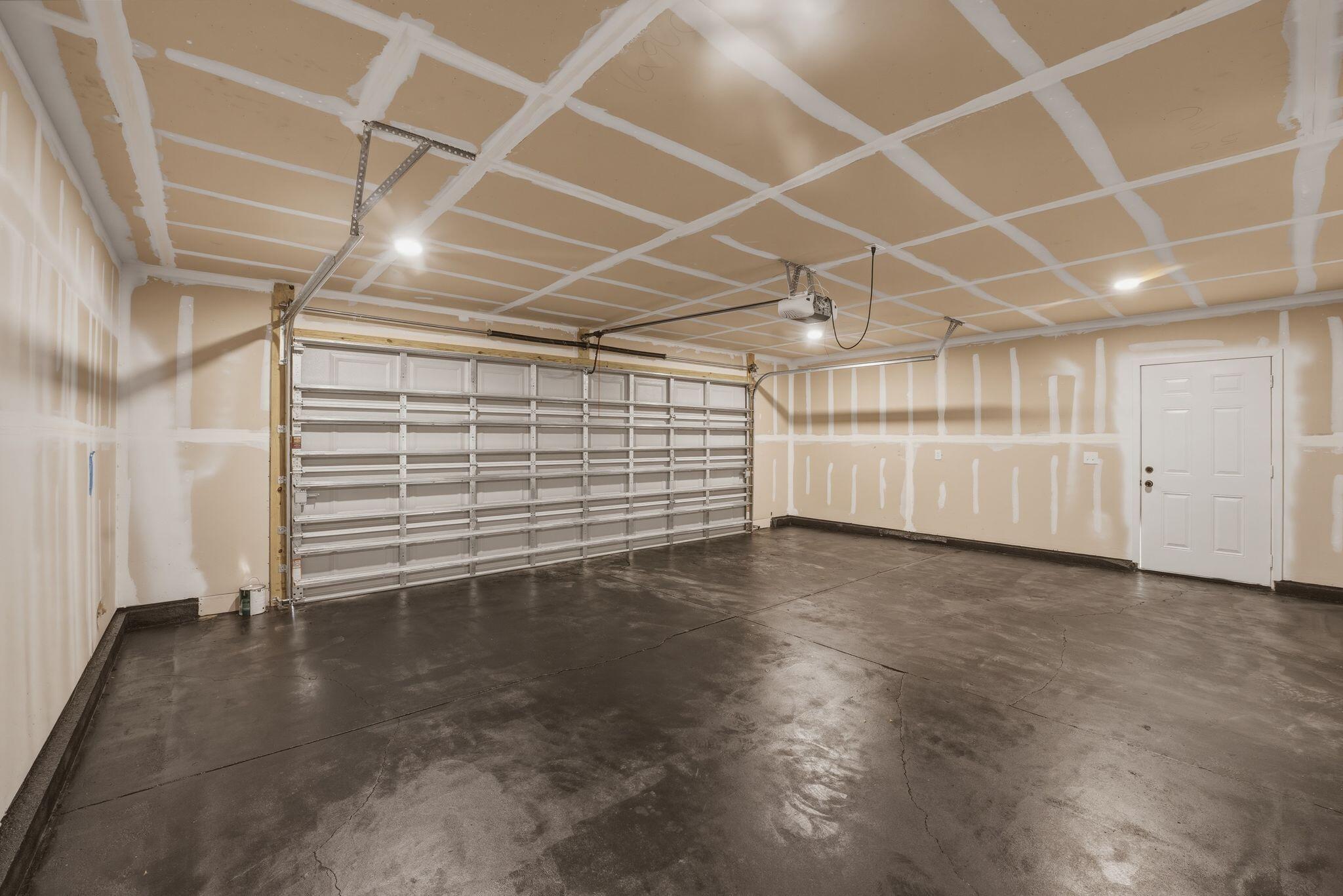 COUNTRY CLUB HARBOUR ESTATES - Residential