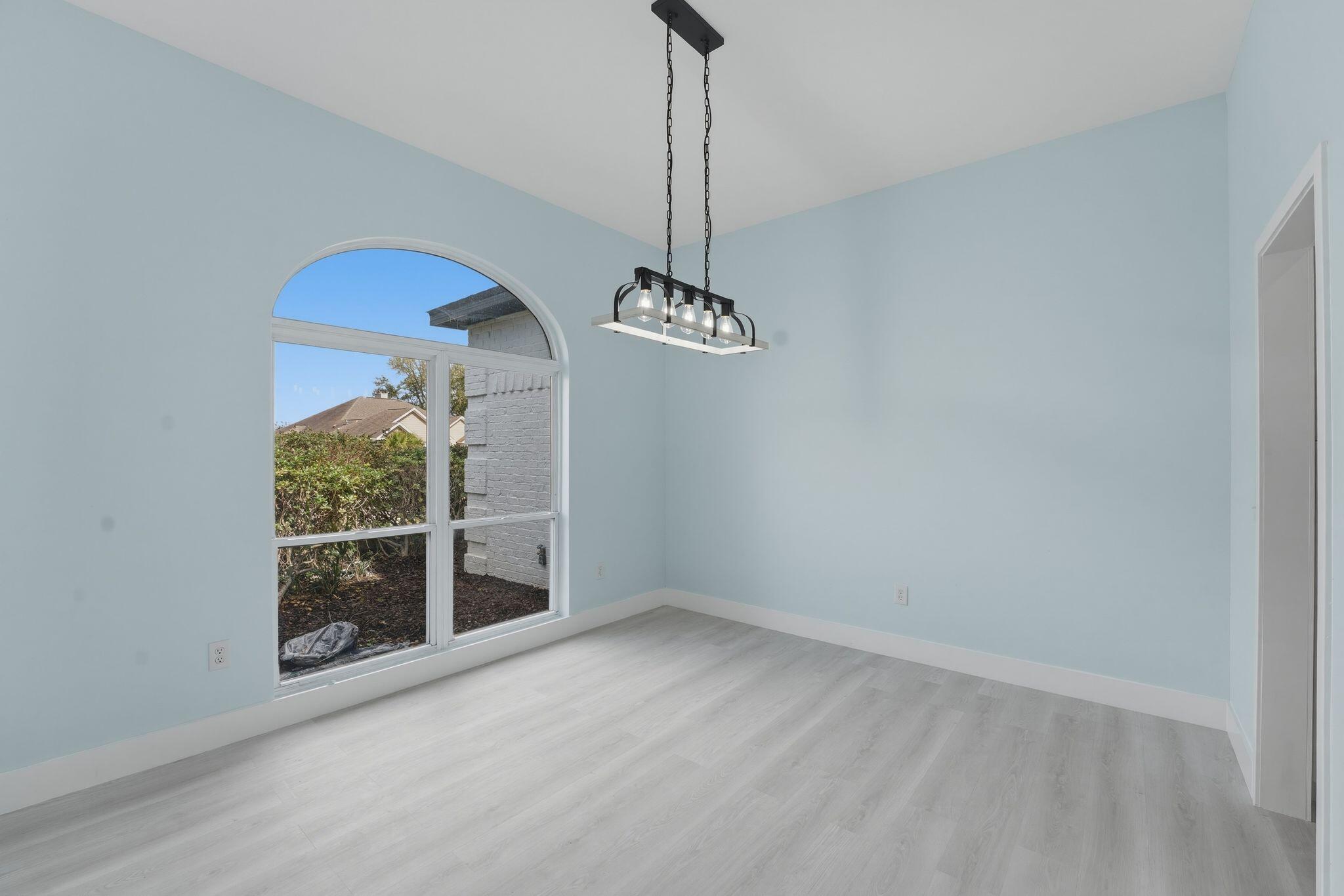 COUNTRY CLUB HARBOUR ESTATES - Residential