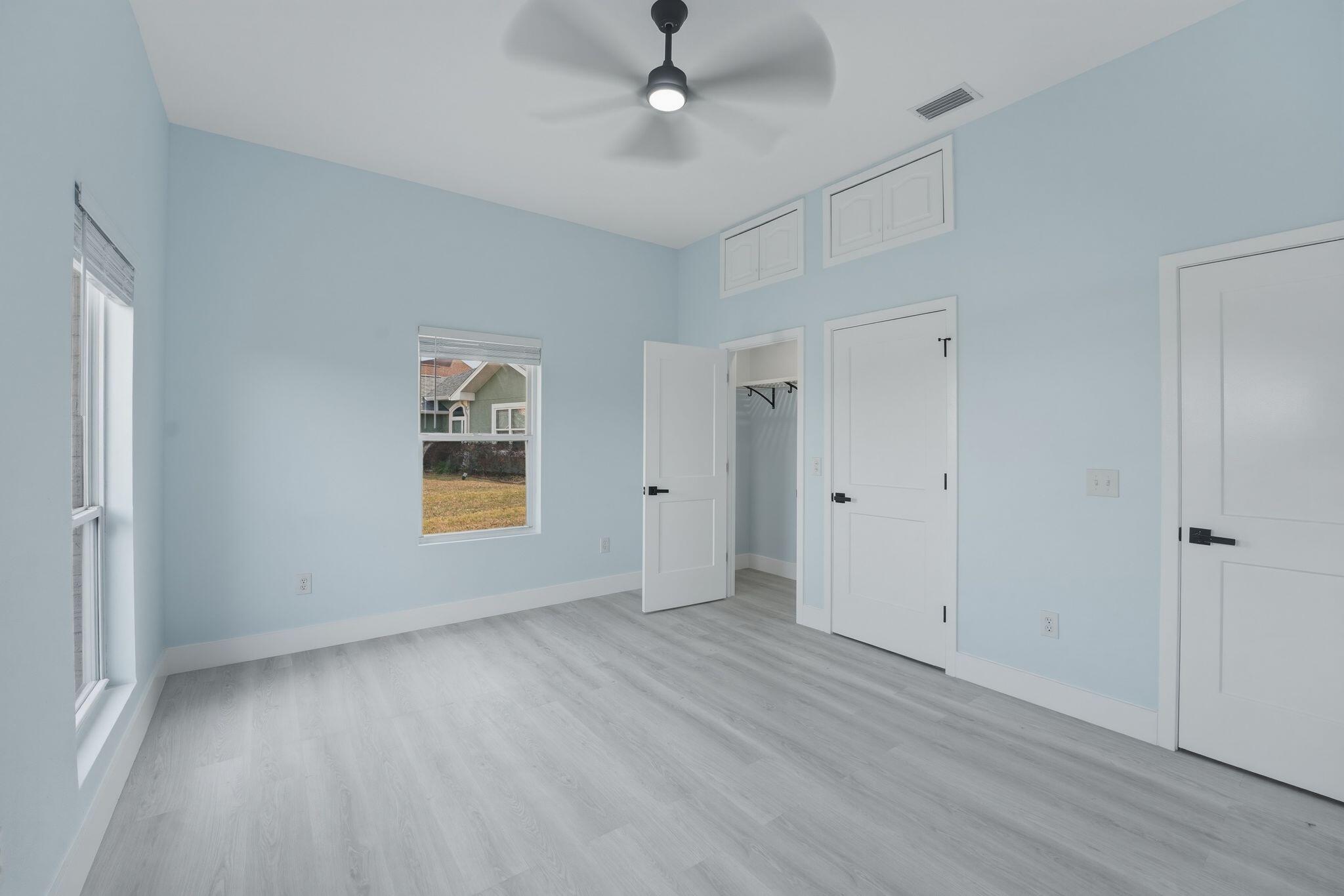 COUNTRY CLUB HARBOUR ESTATES - Residential