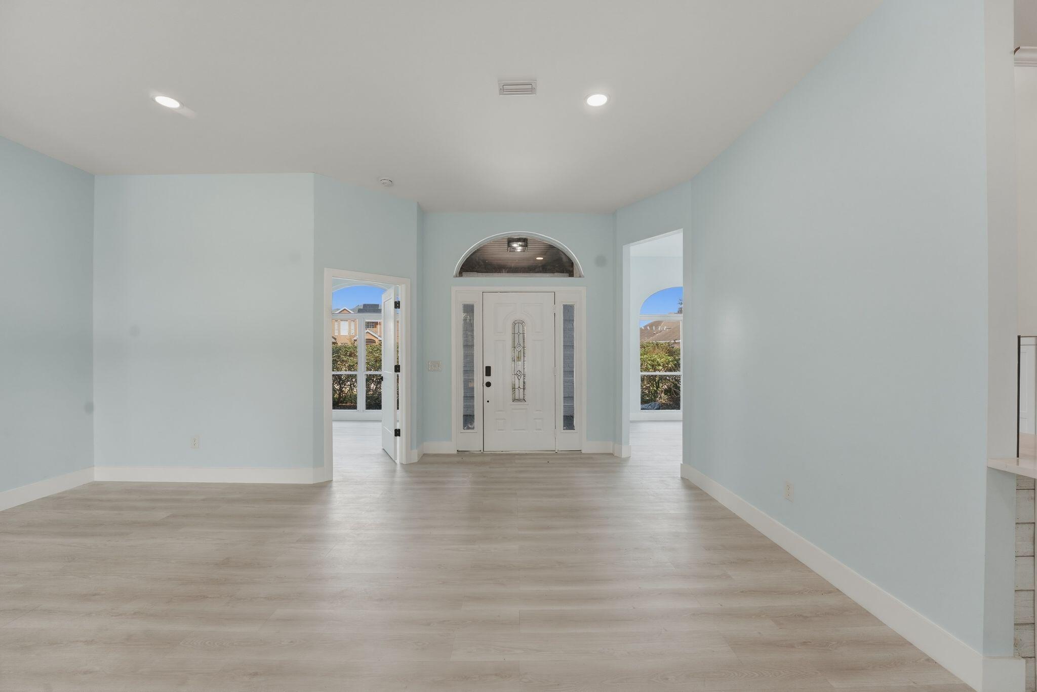 COUNTRY CLUB HARBOUR ESTATES - Residential