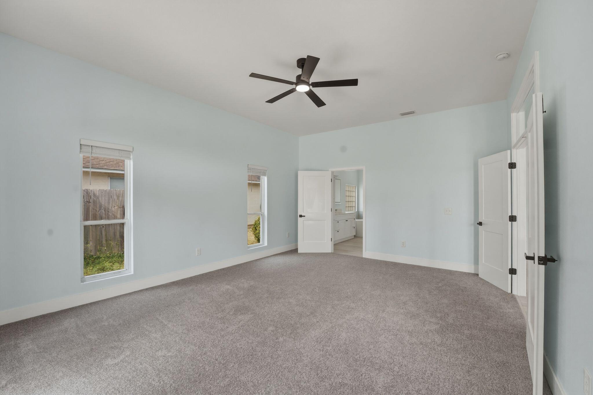 COUNTRY CLUB HARBOUR ESTATES - Residential