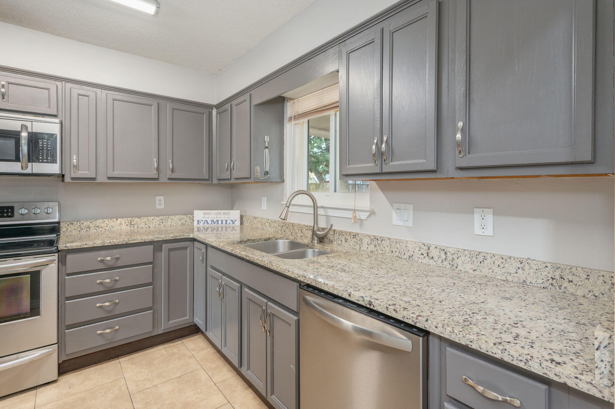 DOYCE DRIVE T/H - Residential