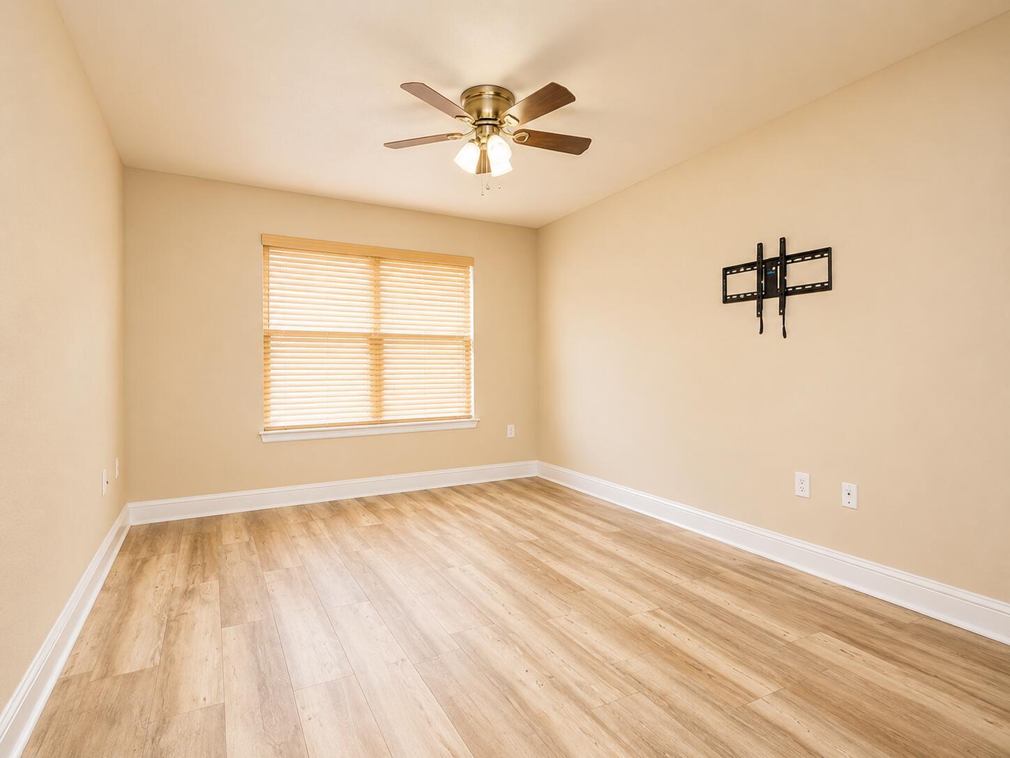 SILVER CREEK ESTATES - Residential