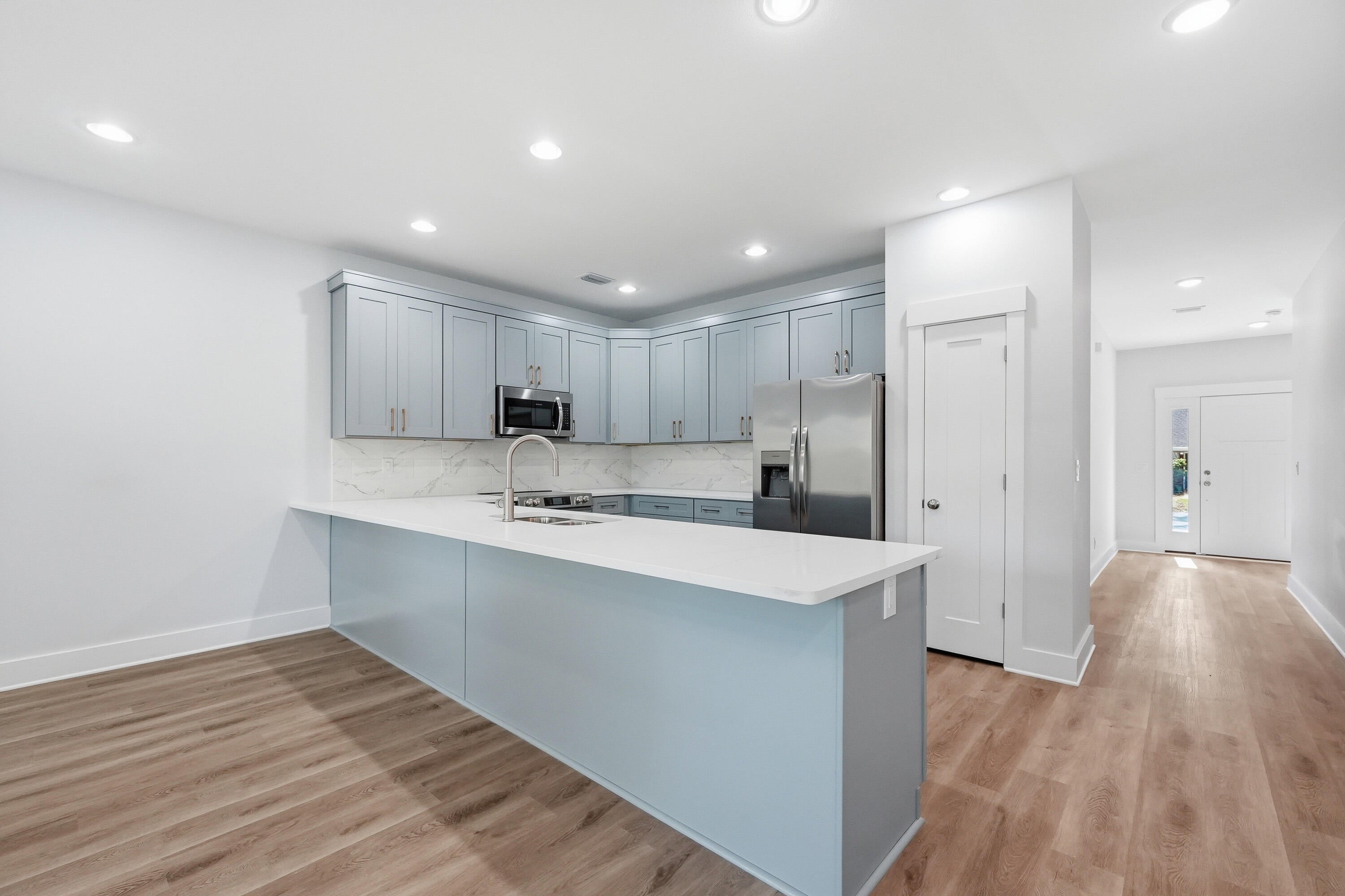 704 Ferguson Drive 6