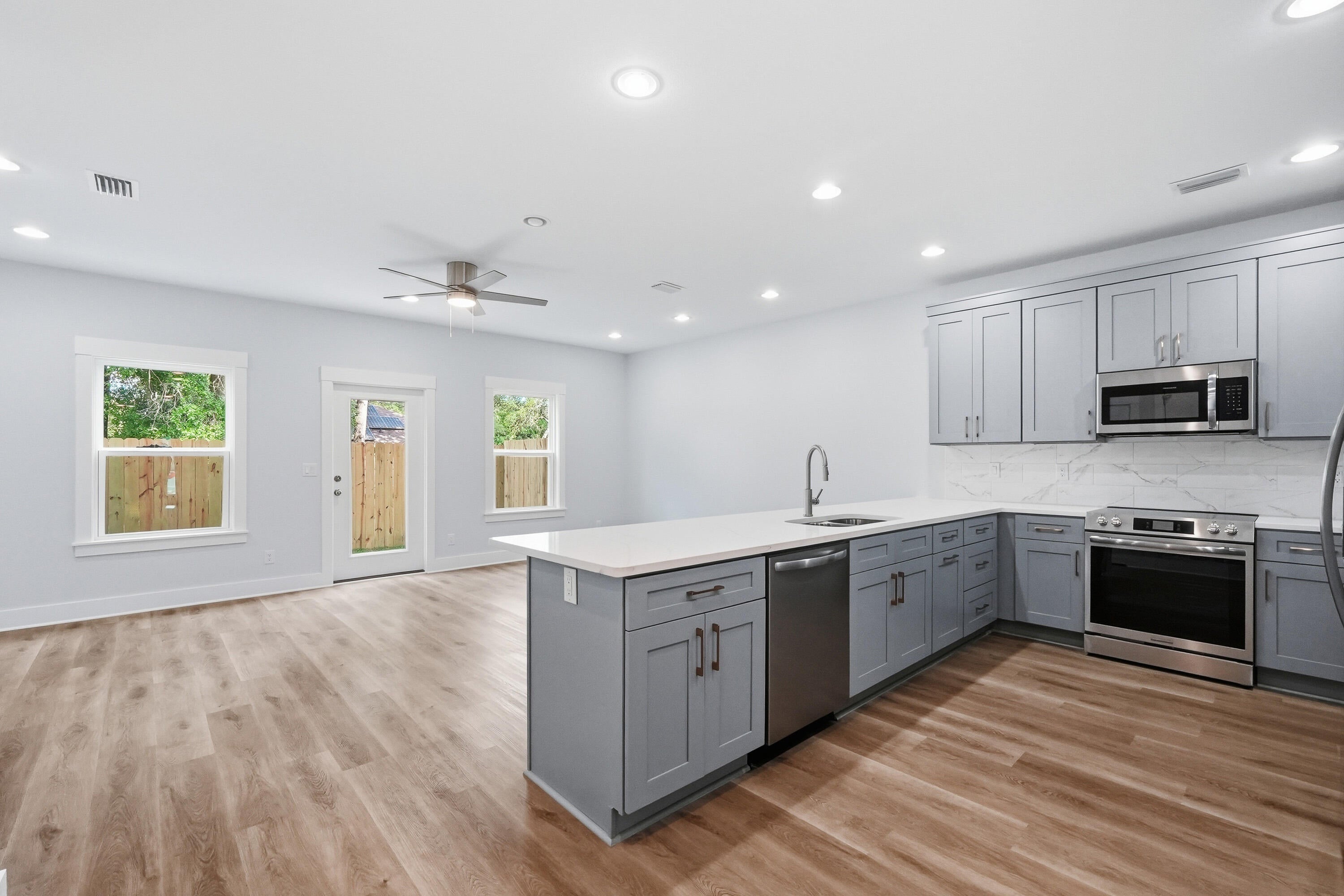 704 Ferguson Drive 6