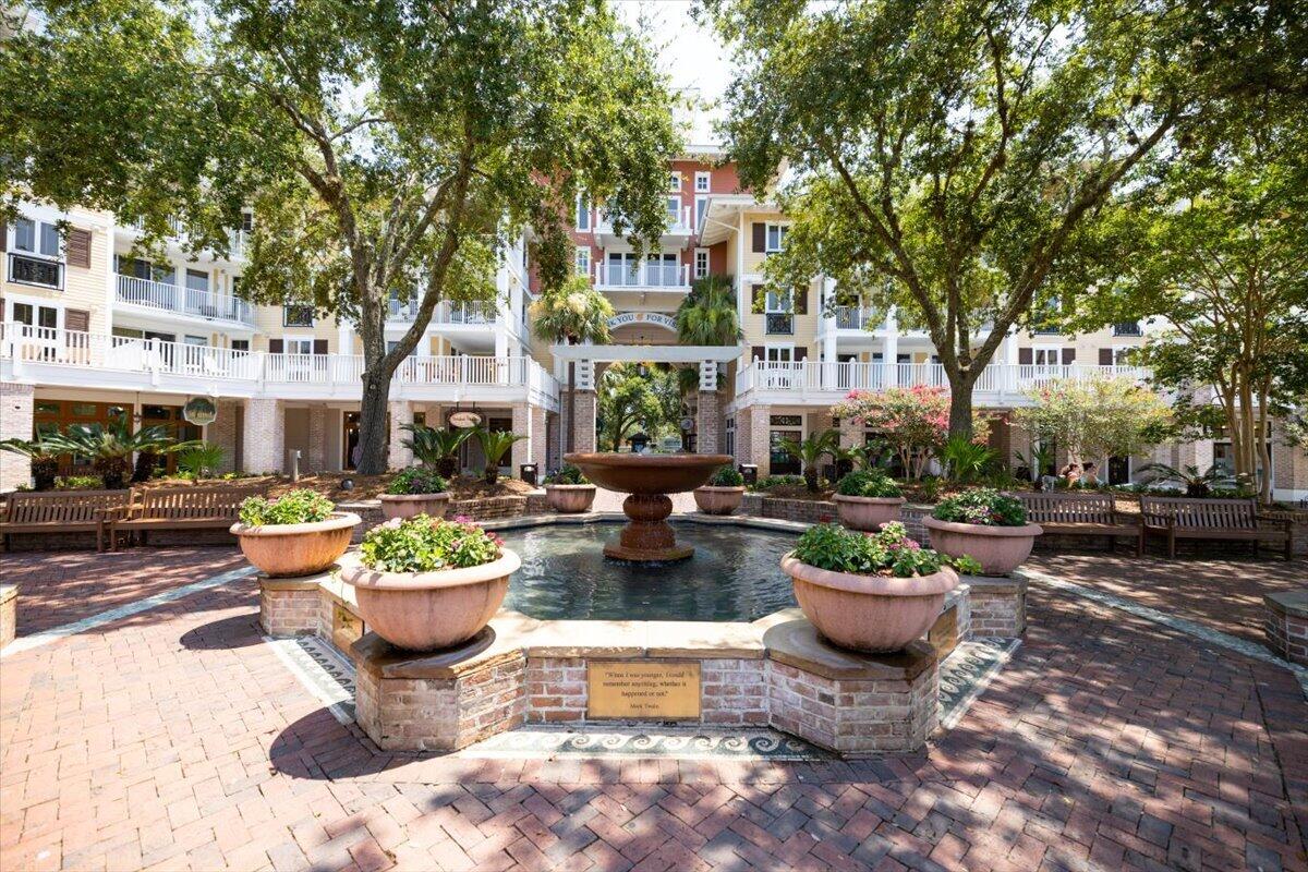 PILOT HOUSE - Residential