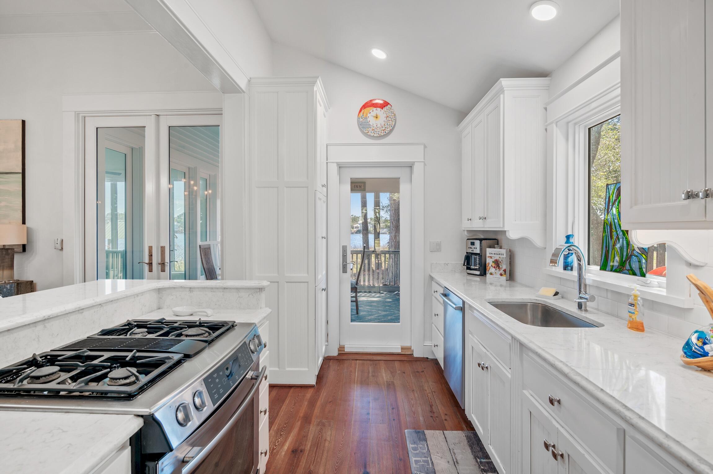 EASTERN LAKE S/D - Residential