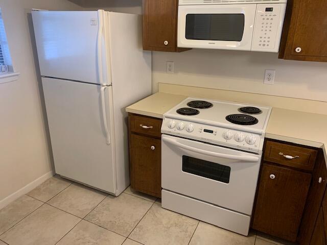 GARDEN VILLAS PH 1 - Residential Lease