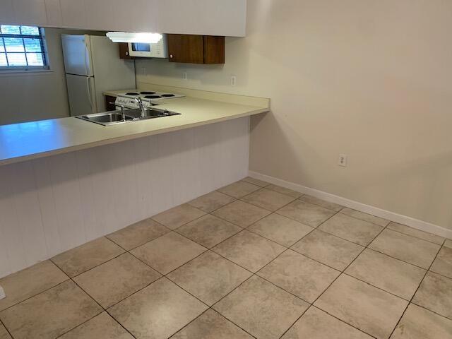 GARDEN VILLAS PH 1 - Residential Lease