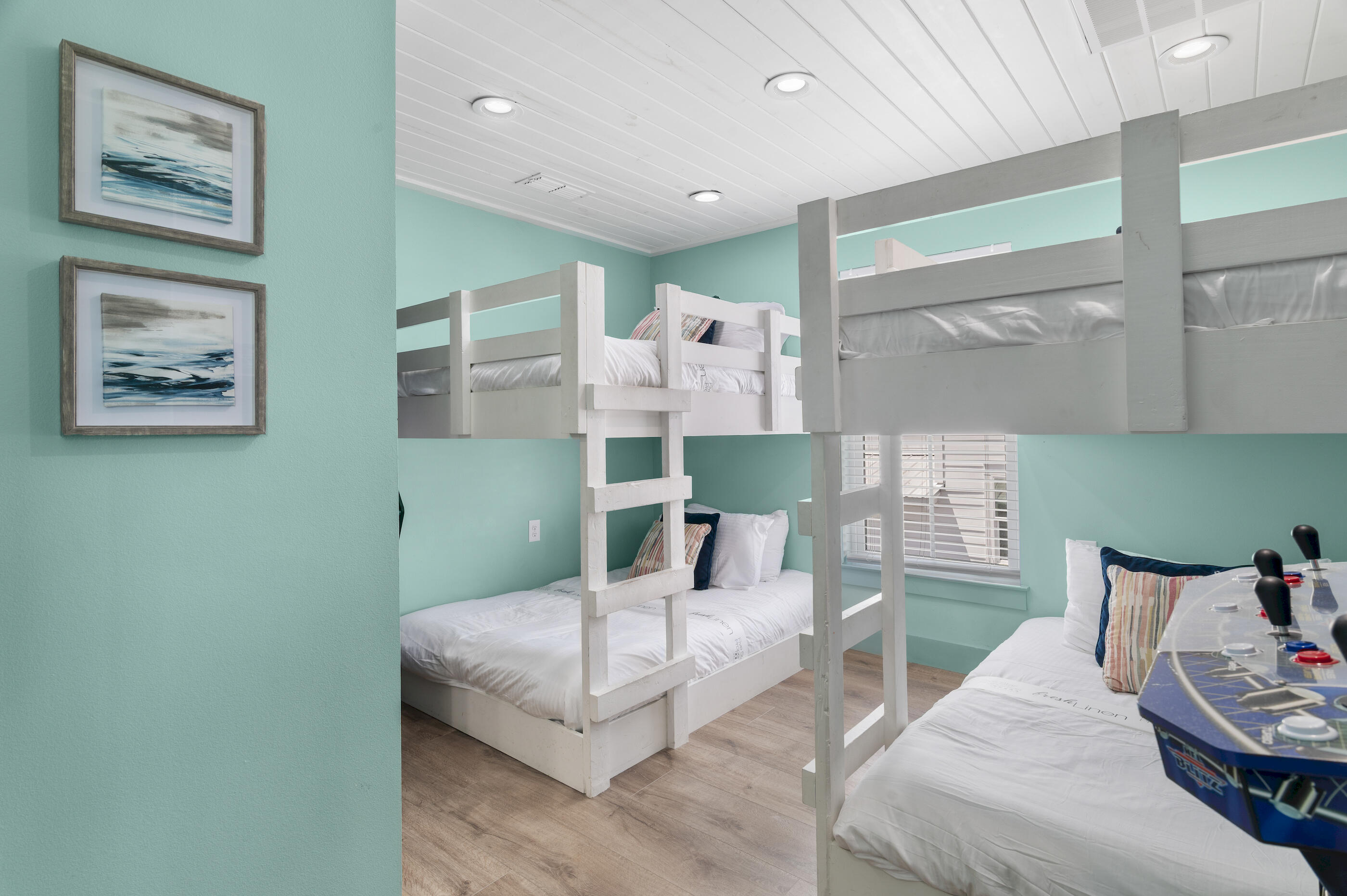 FRANGISTA BEACH 2ND ADDN - Residential