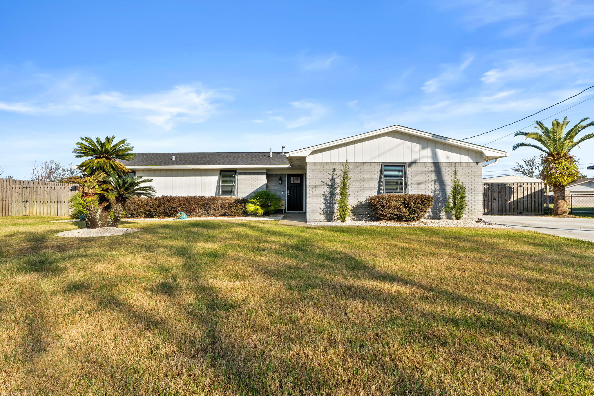 BAY FRONT - Residential