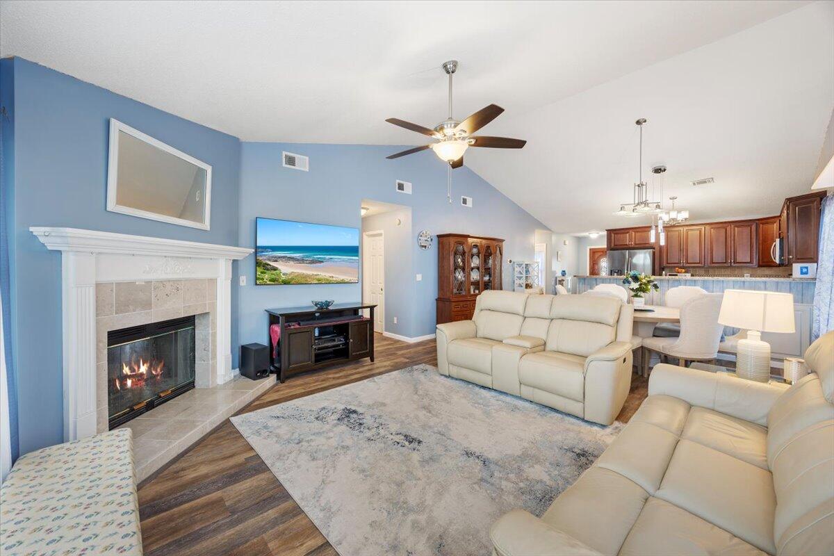 WYNNEHAVEN BEACH PATIO HOMES 1 - Residential