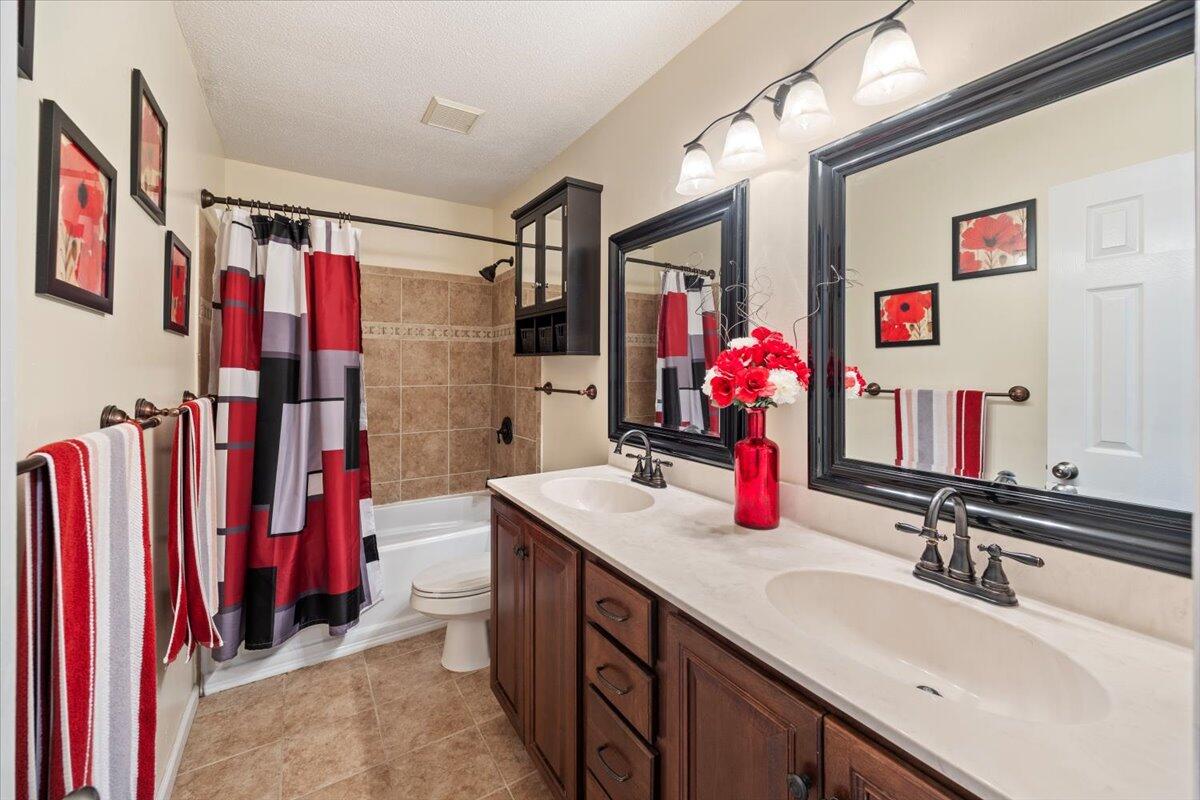 WYNNEHAVEN BEACH PATIO HOMES 1 - Residential