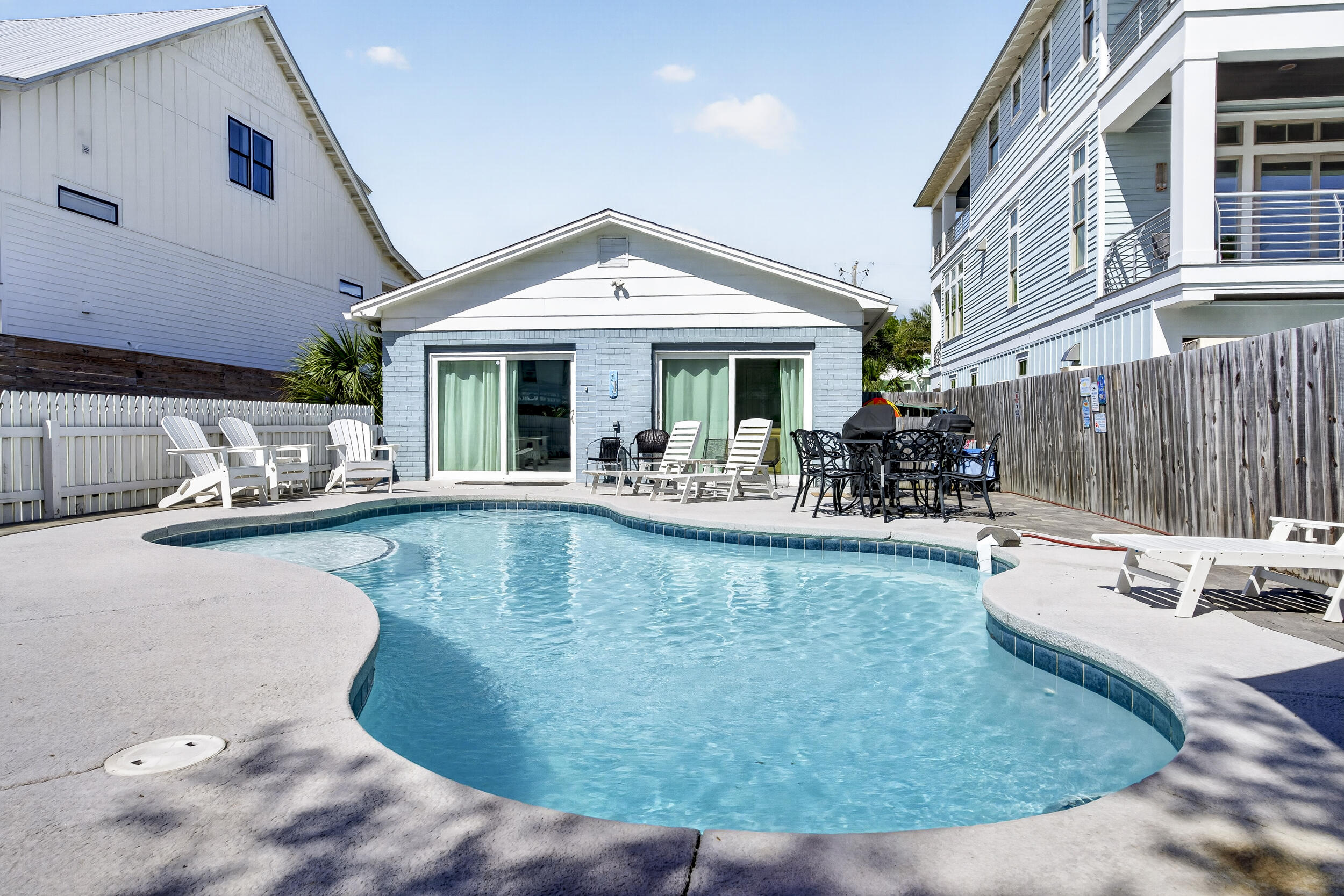 CRYSTAL BEACH - Residential