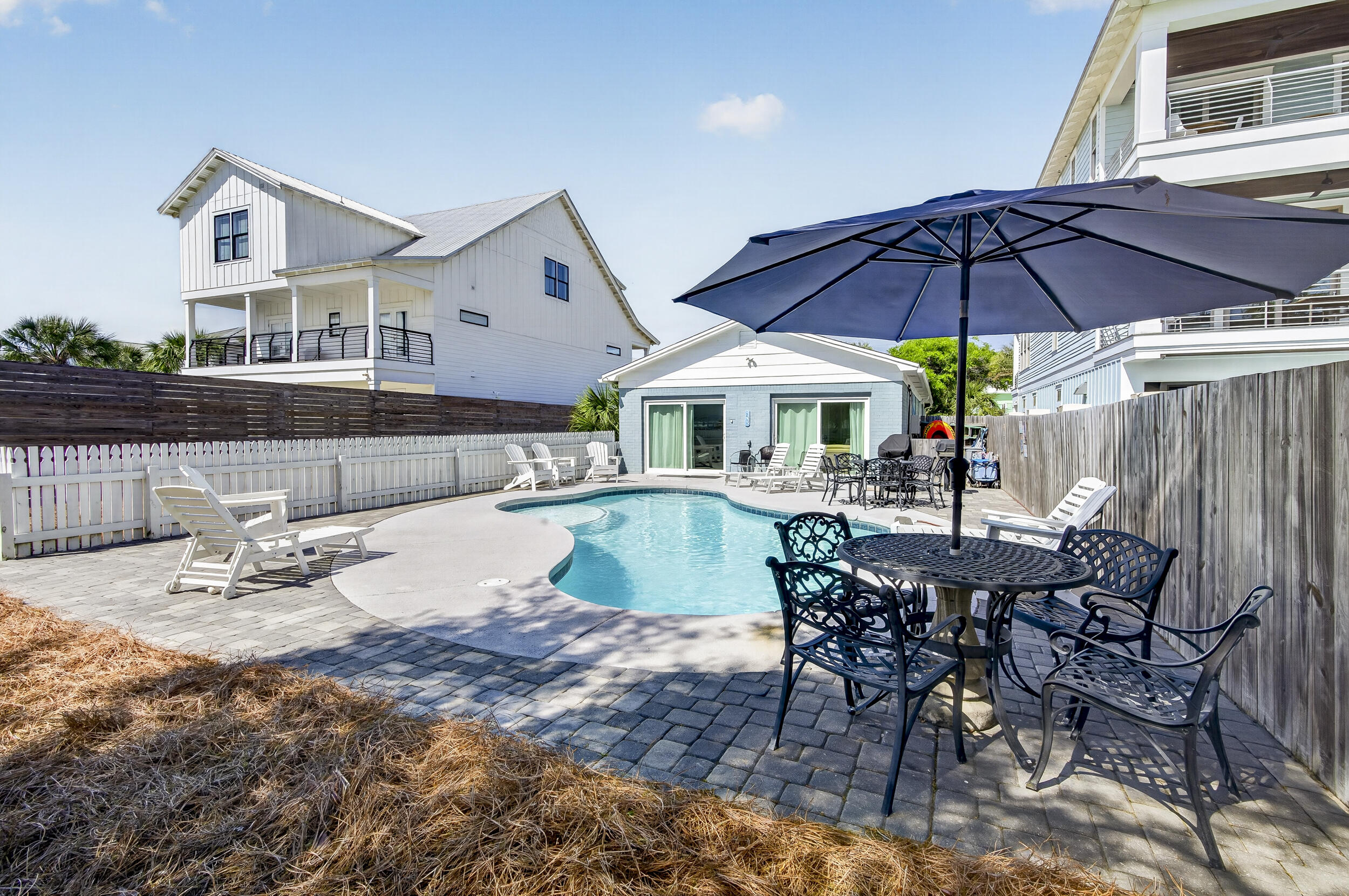 CRYSTAL BEACH - Residential