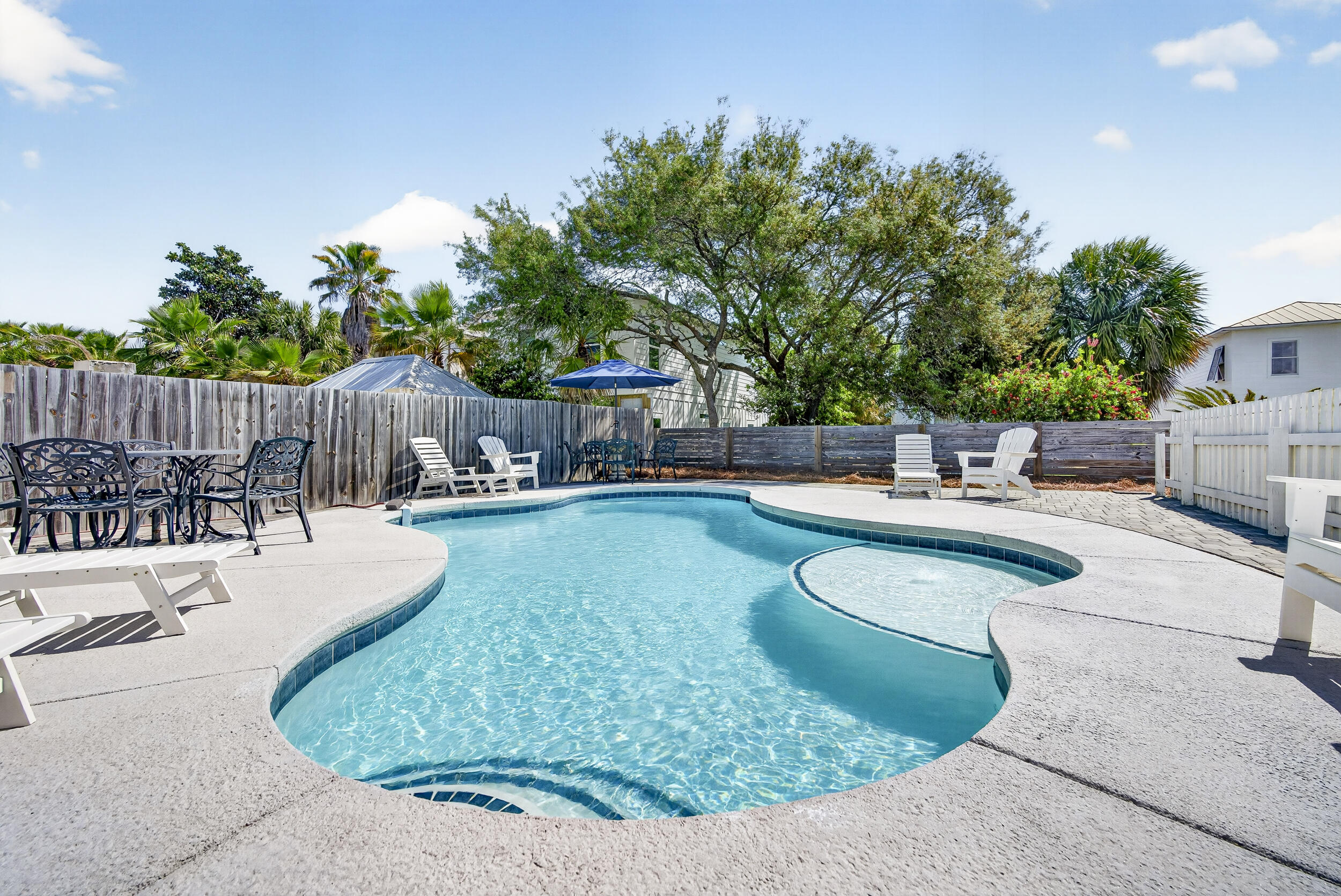 CRYSTAL BEACH - Residential