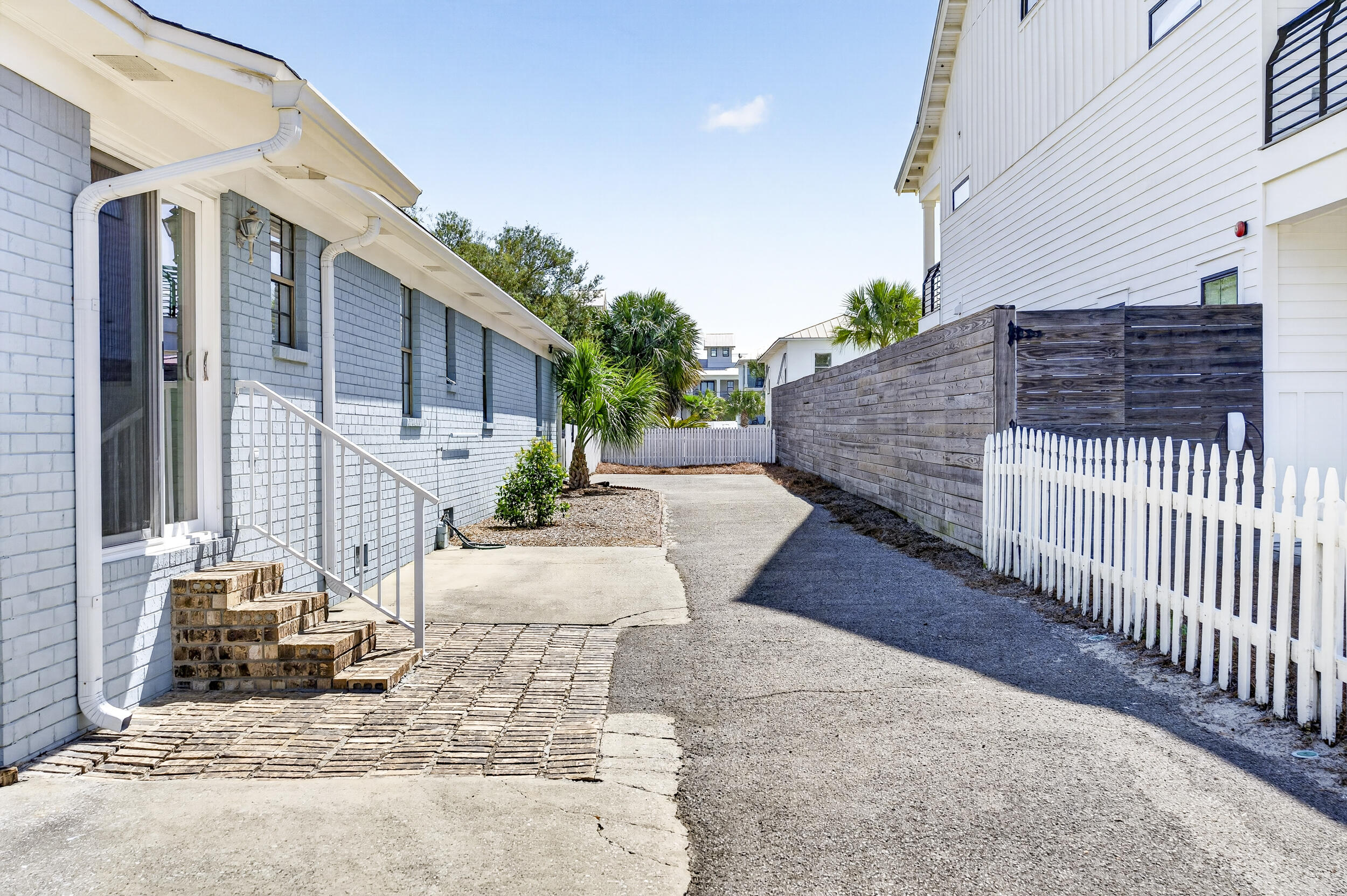 CRYSTAL BEACH - Residential