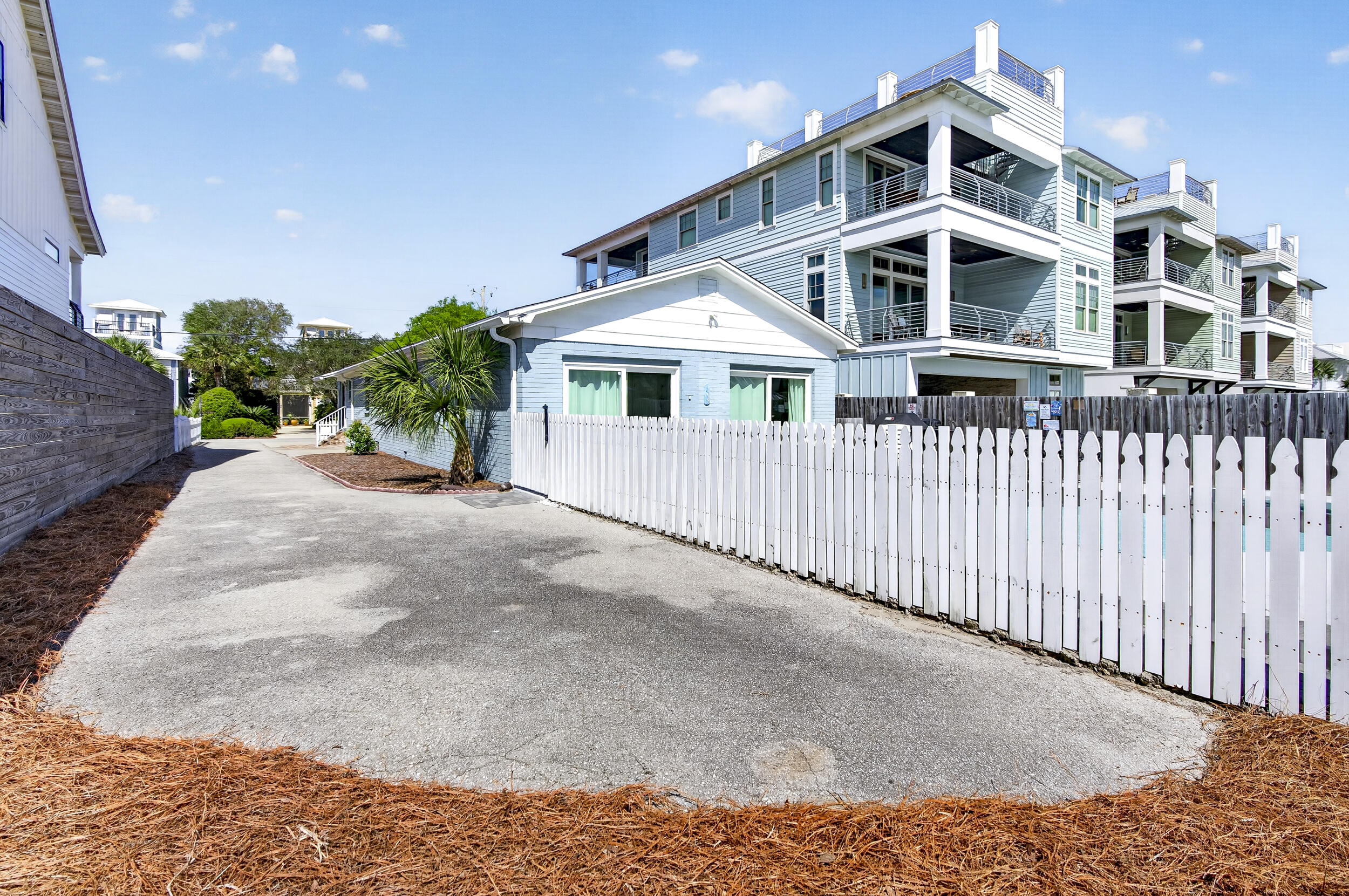 CRYSTAL BEACH - Residential