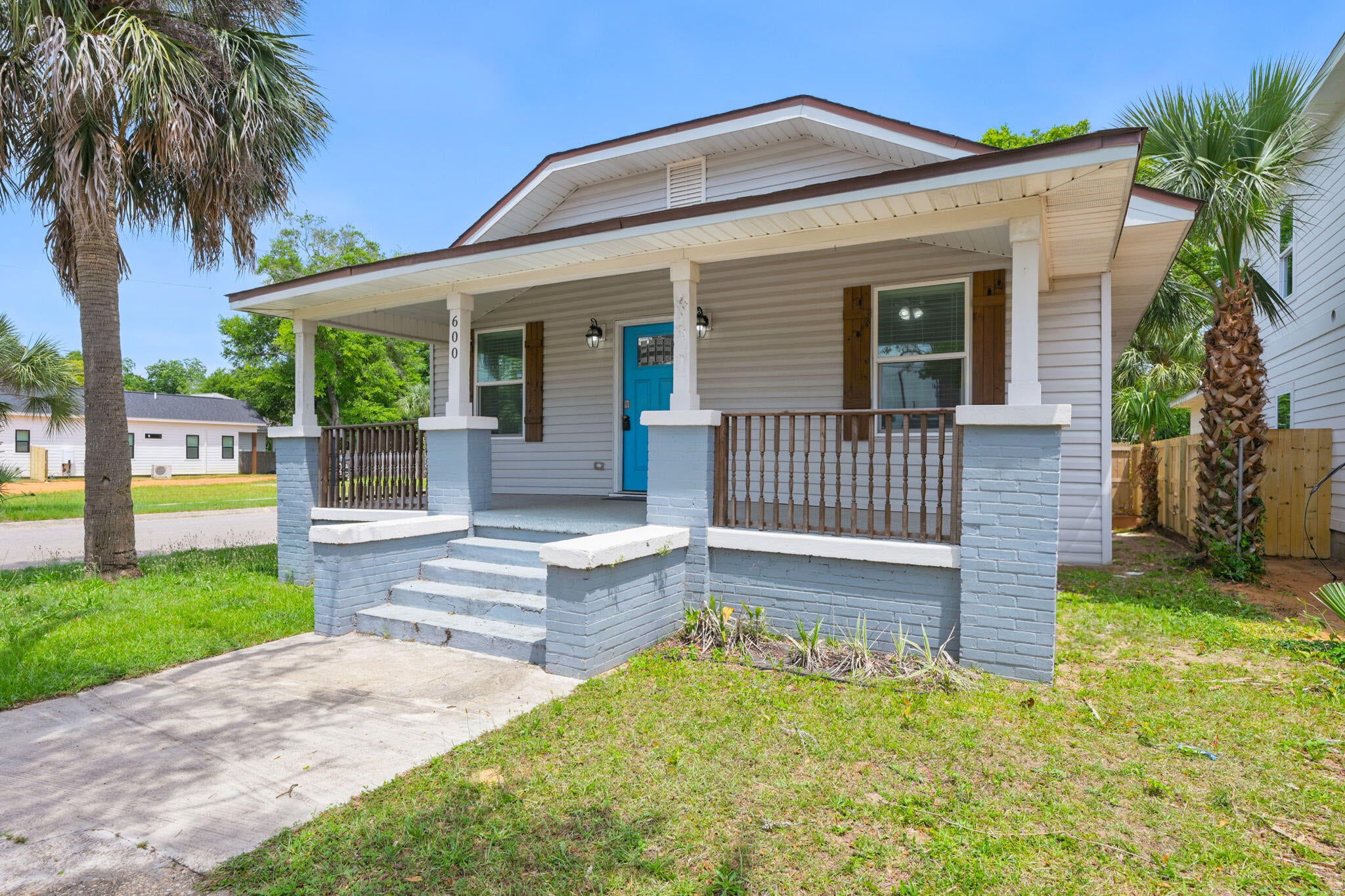 600 E Brainerd Street